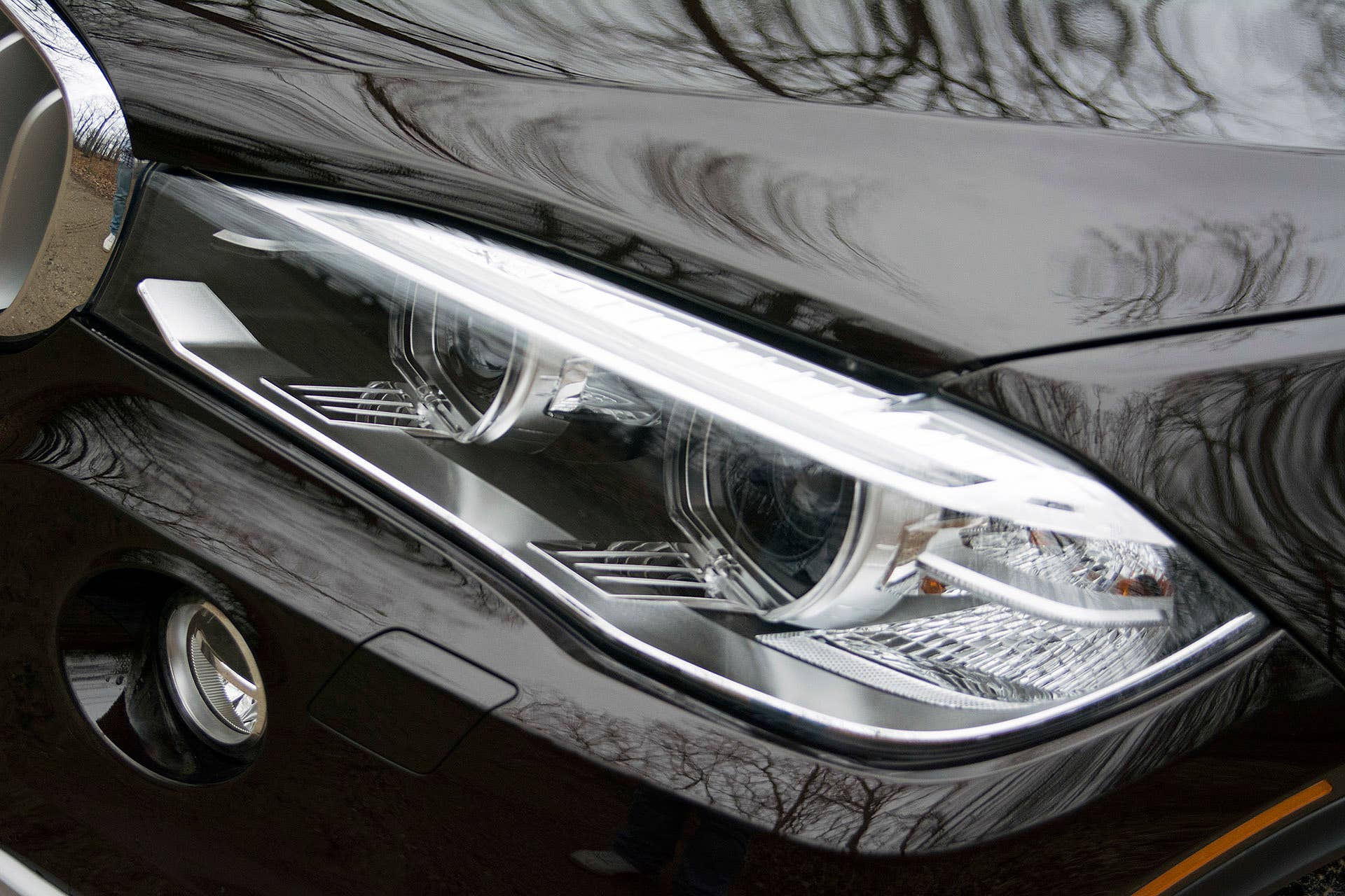 2016 BMW X5 xDrive40e headlight