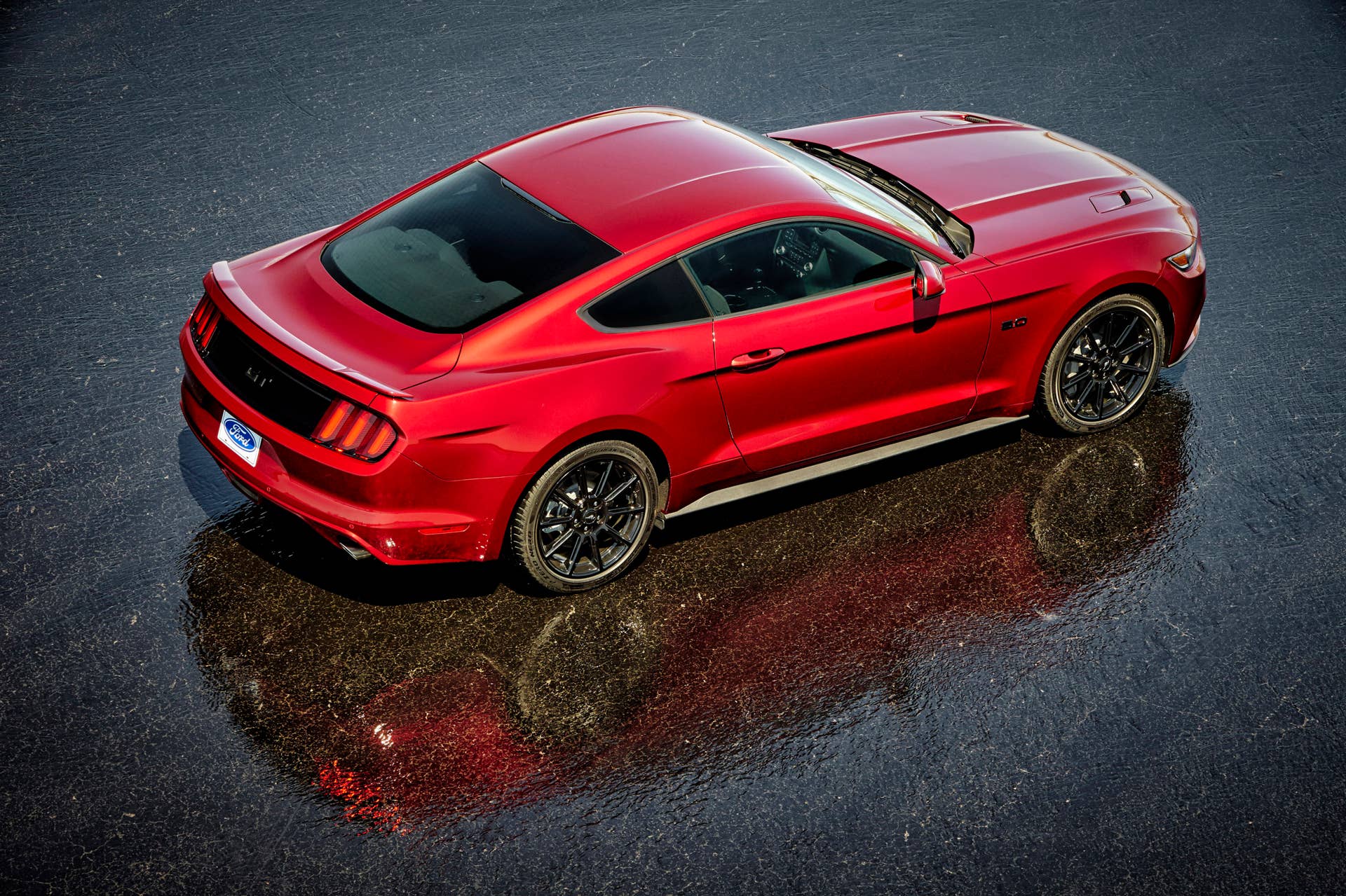 2016 Ford Mustang GT Black Package top rear 3/4