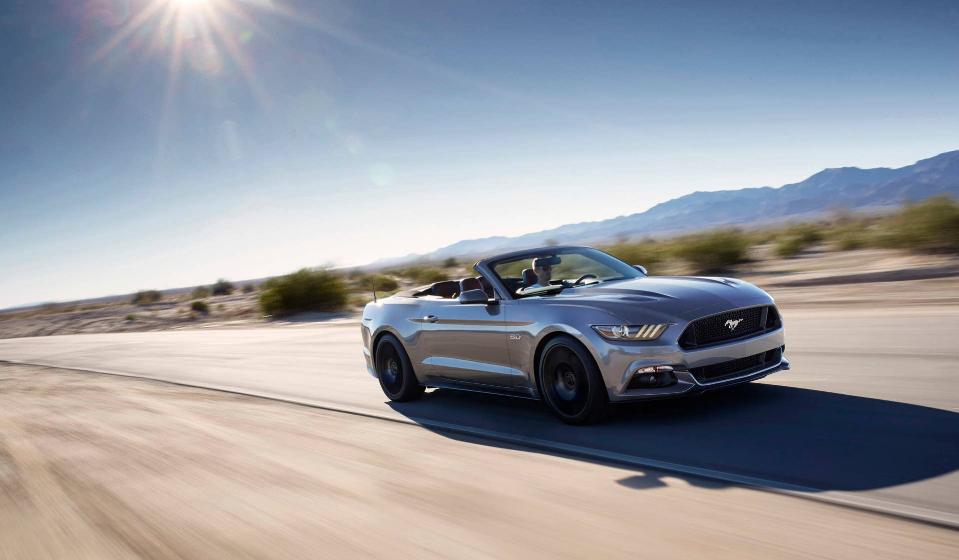 2016 Ford Mustang GT Convertible Performance Package moving motion