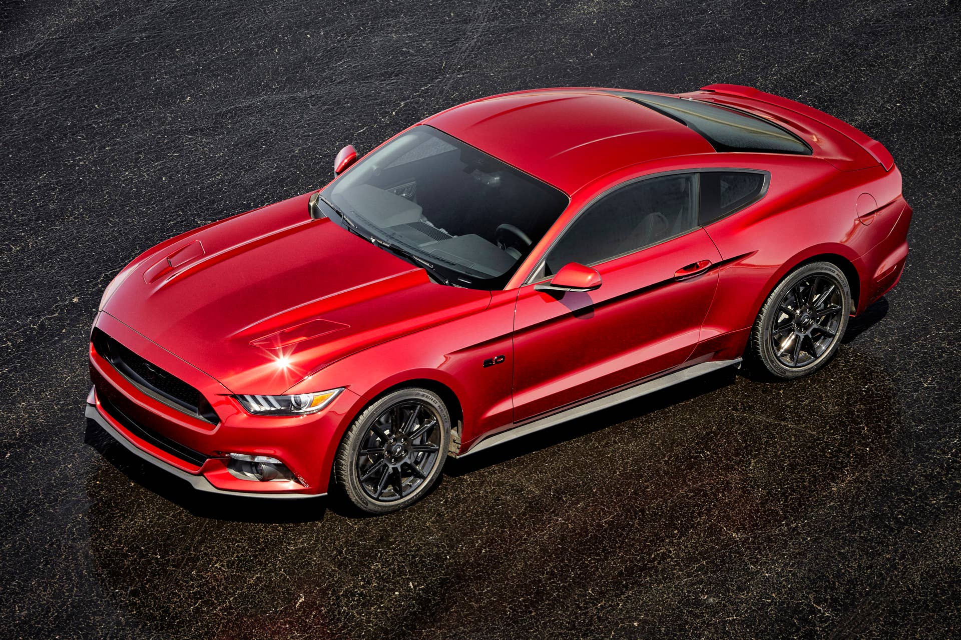 2016 Ford Mustang GT Black Package top front 3/4