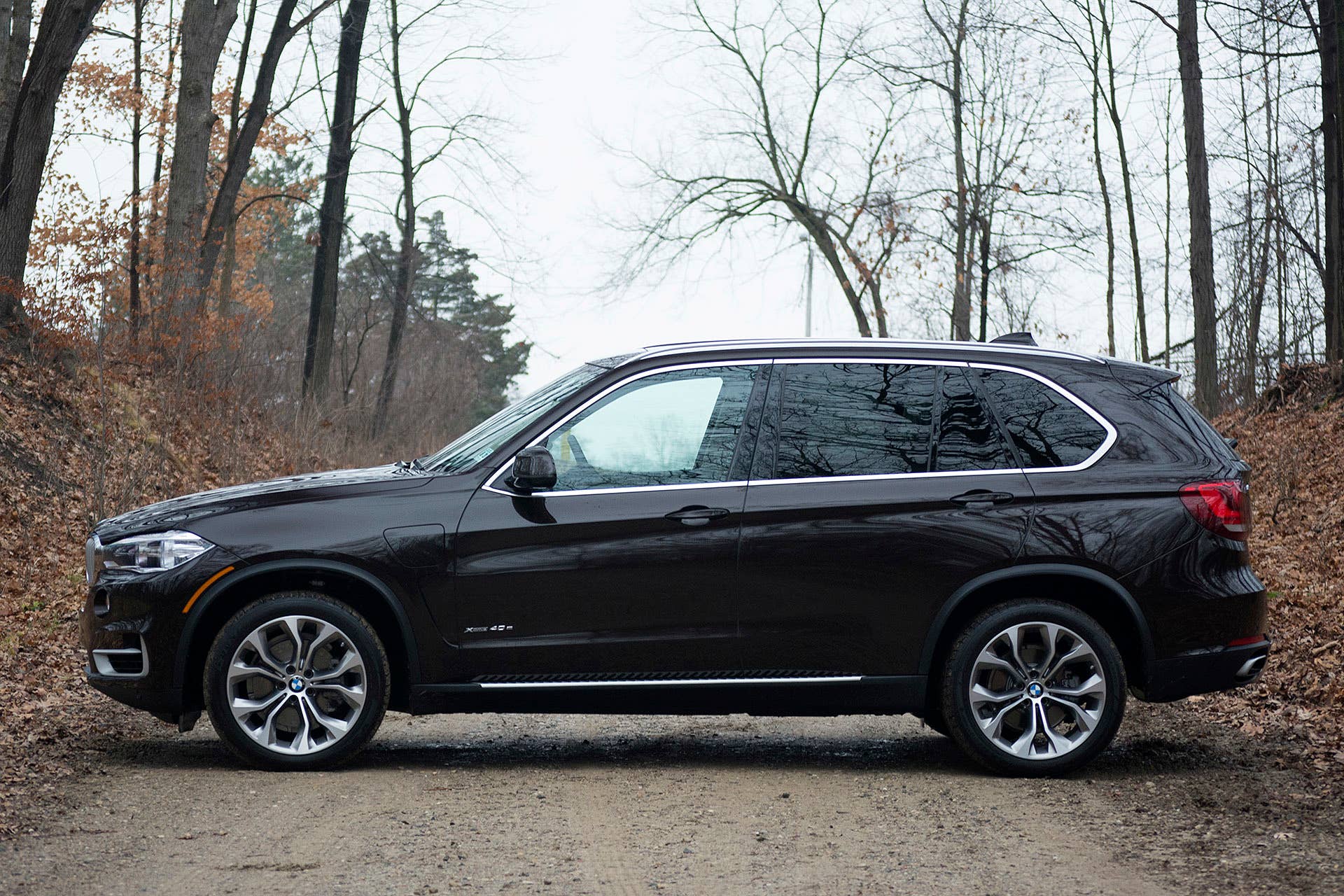 2016 BMW X5 xDrive40e side view
