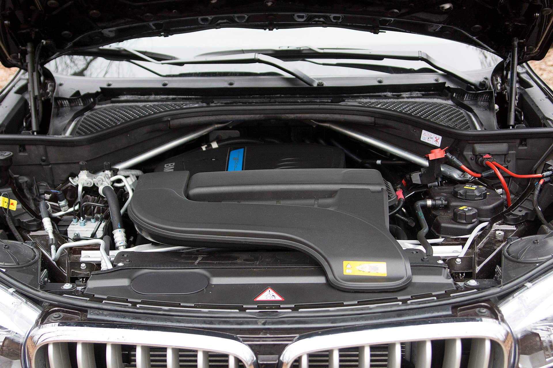 2016 BMW X5 xDrive40e engine