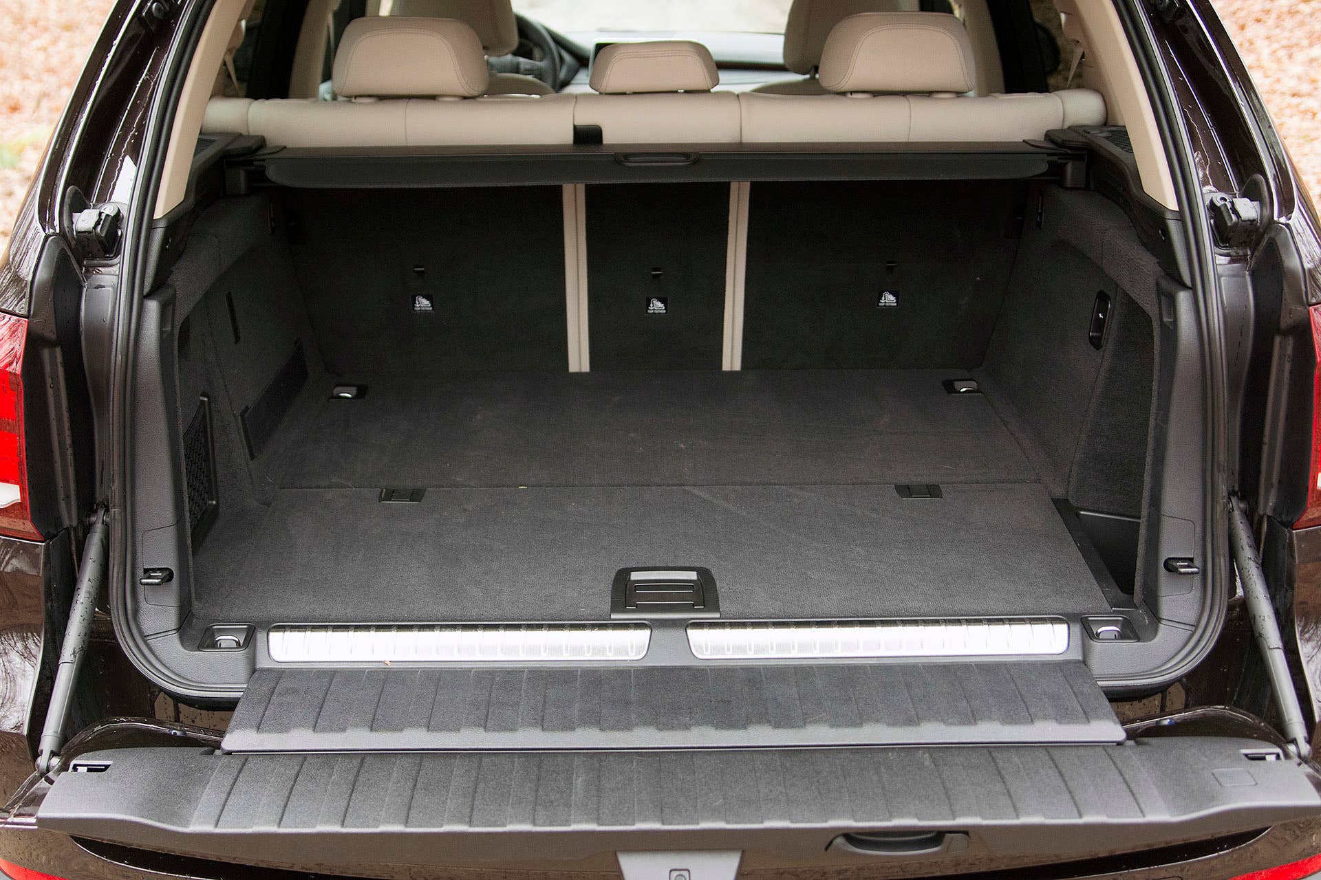 2016 BMW X5 xDrive40e trunk