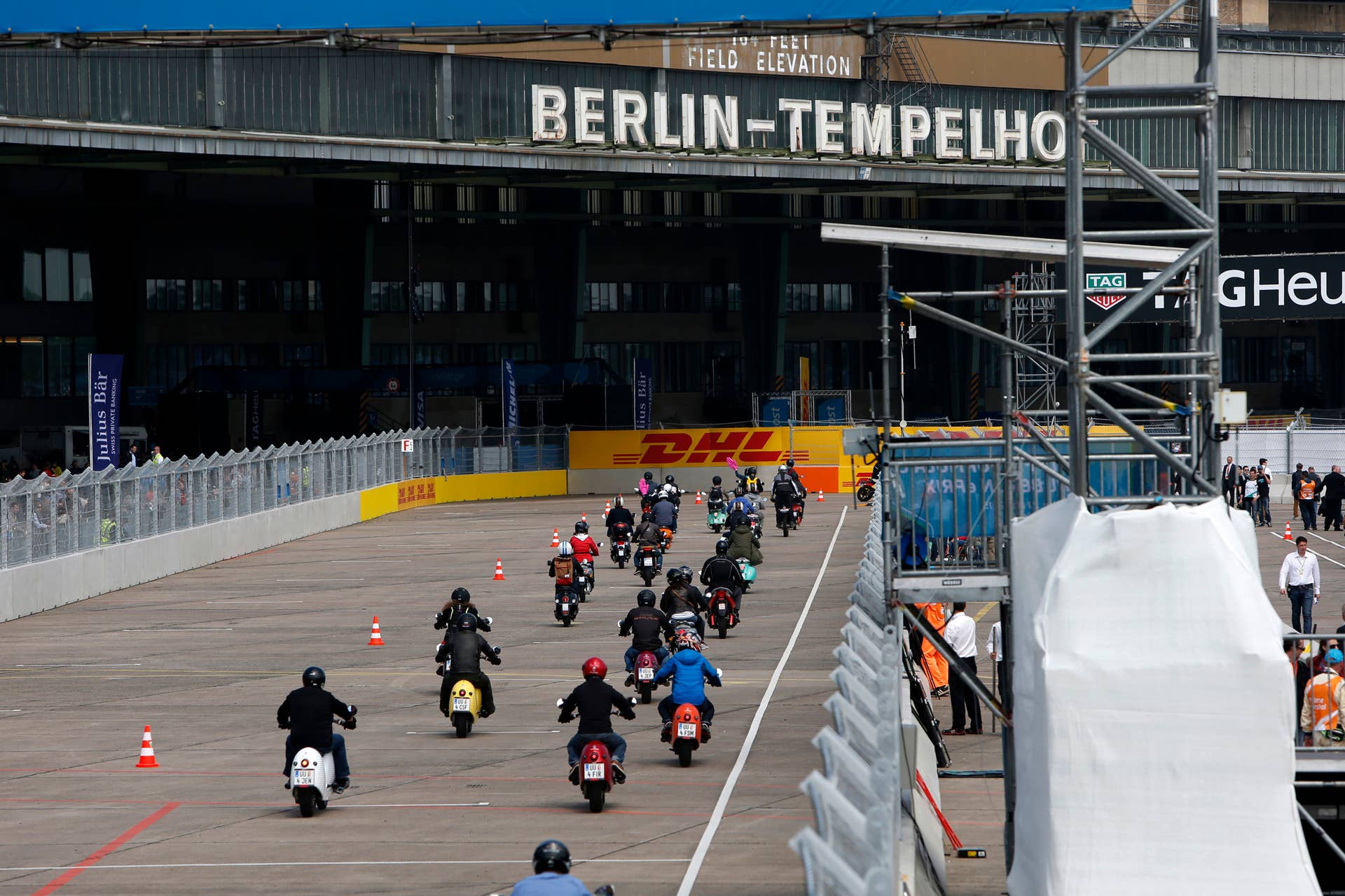 world record ev parade berlin tempelhof scooters