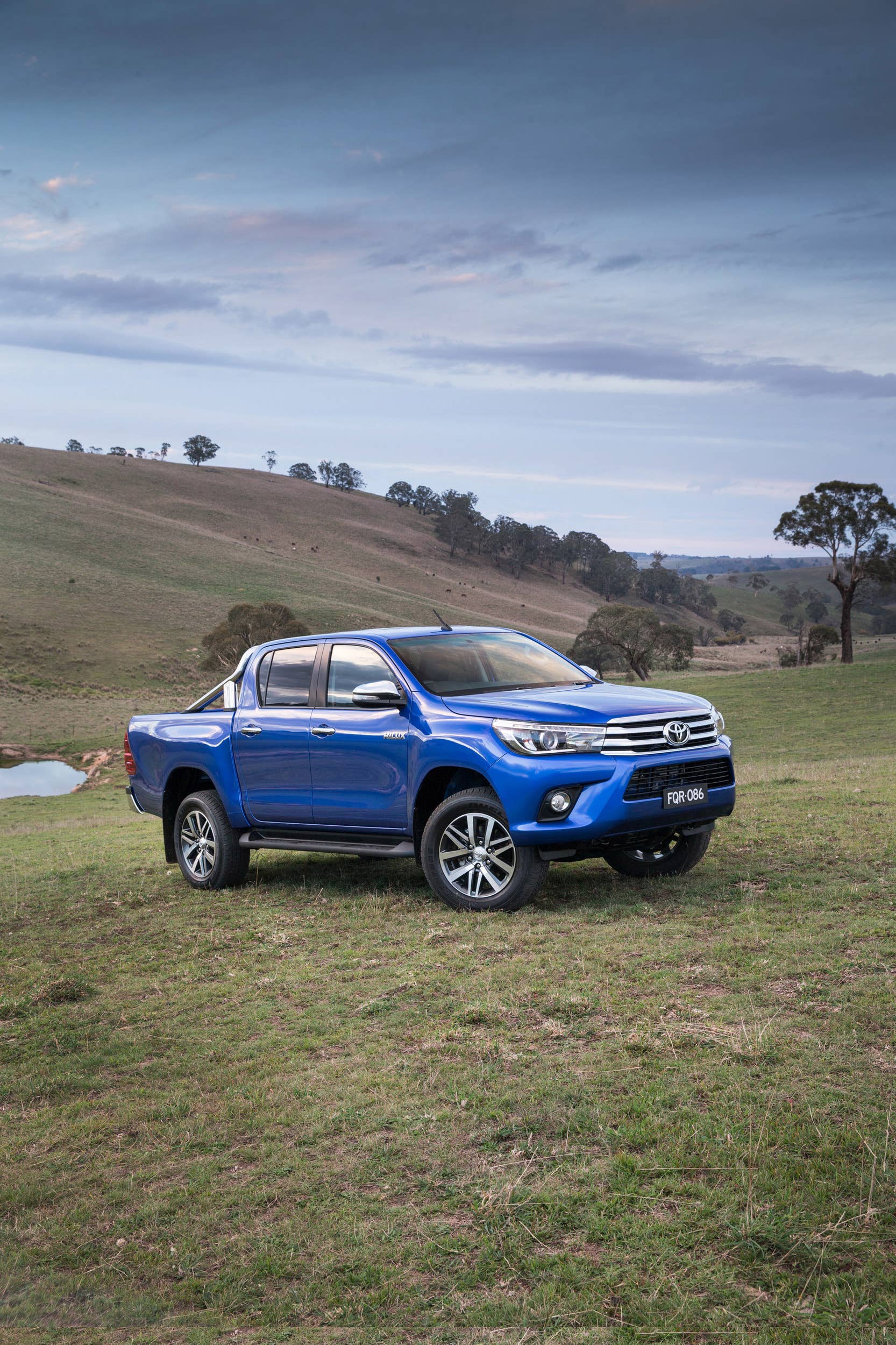 2016 Toyota HiLux truck
