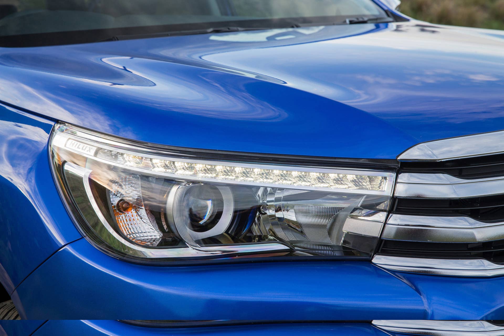 2016 Toyota HiLux headlight headlamp