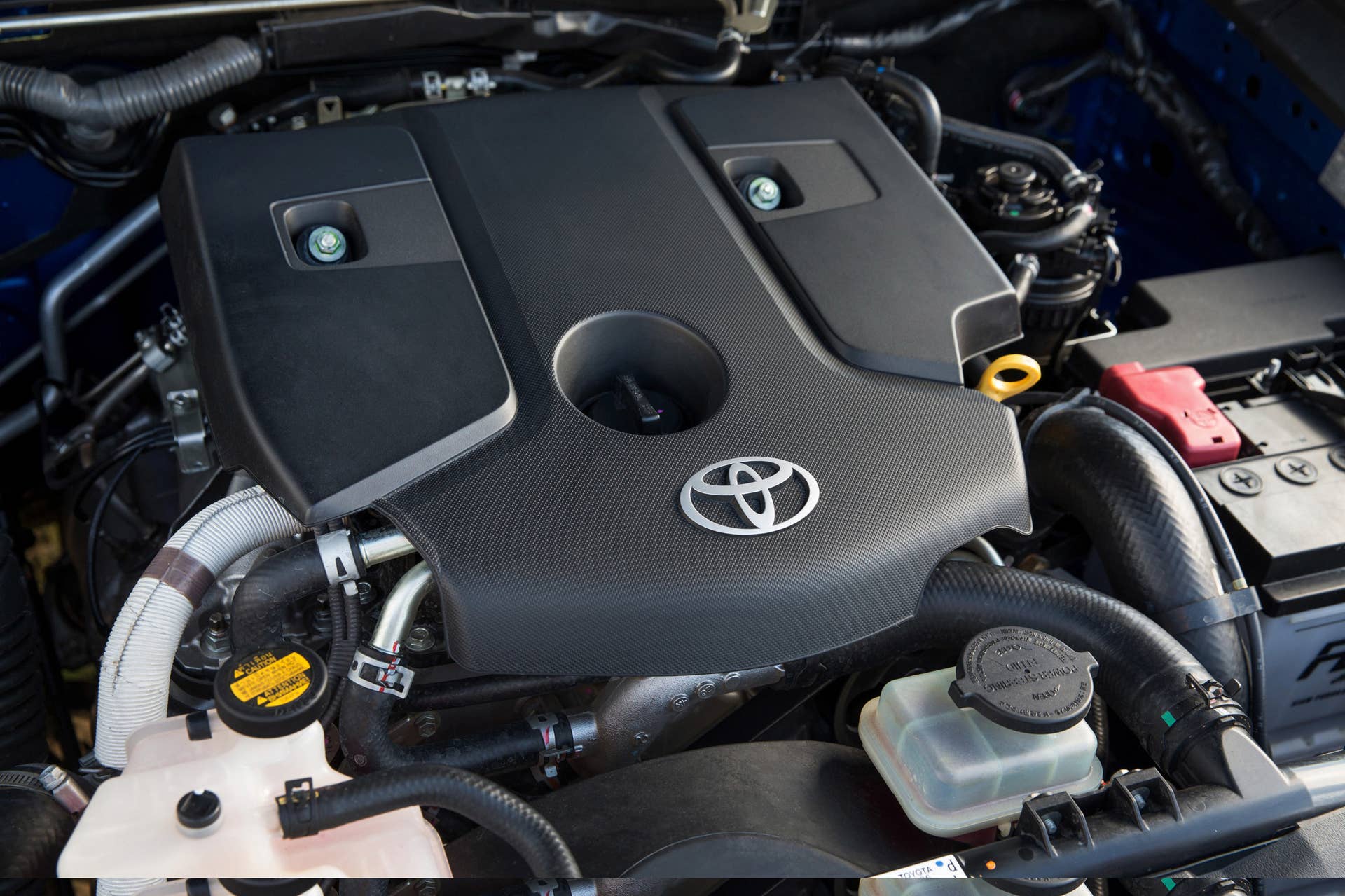 2016 Toyota HiLux engine