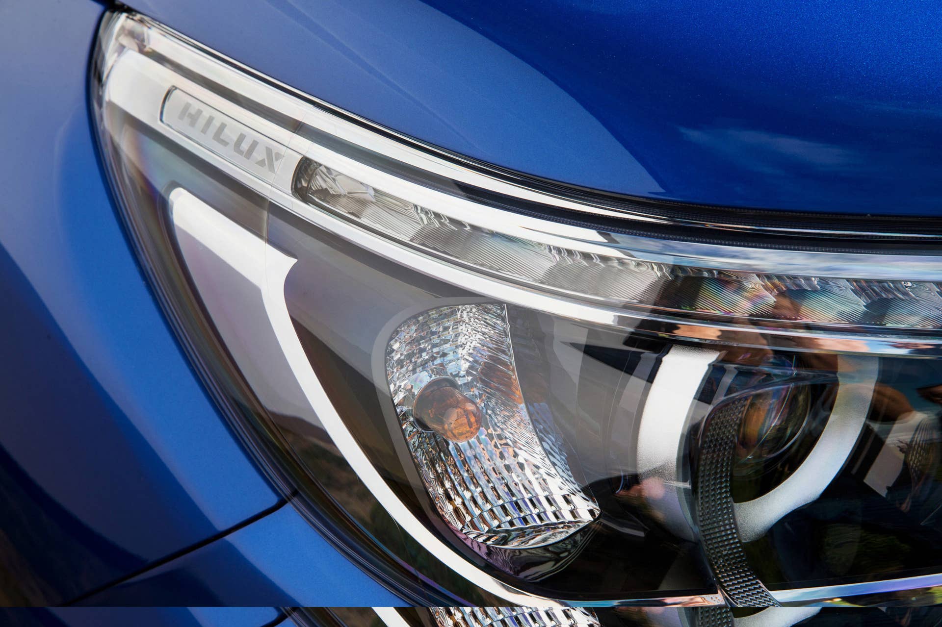 2016 Toyota HiLux headlight element