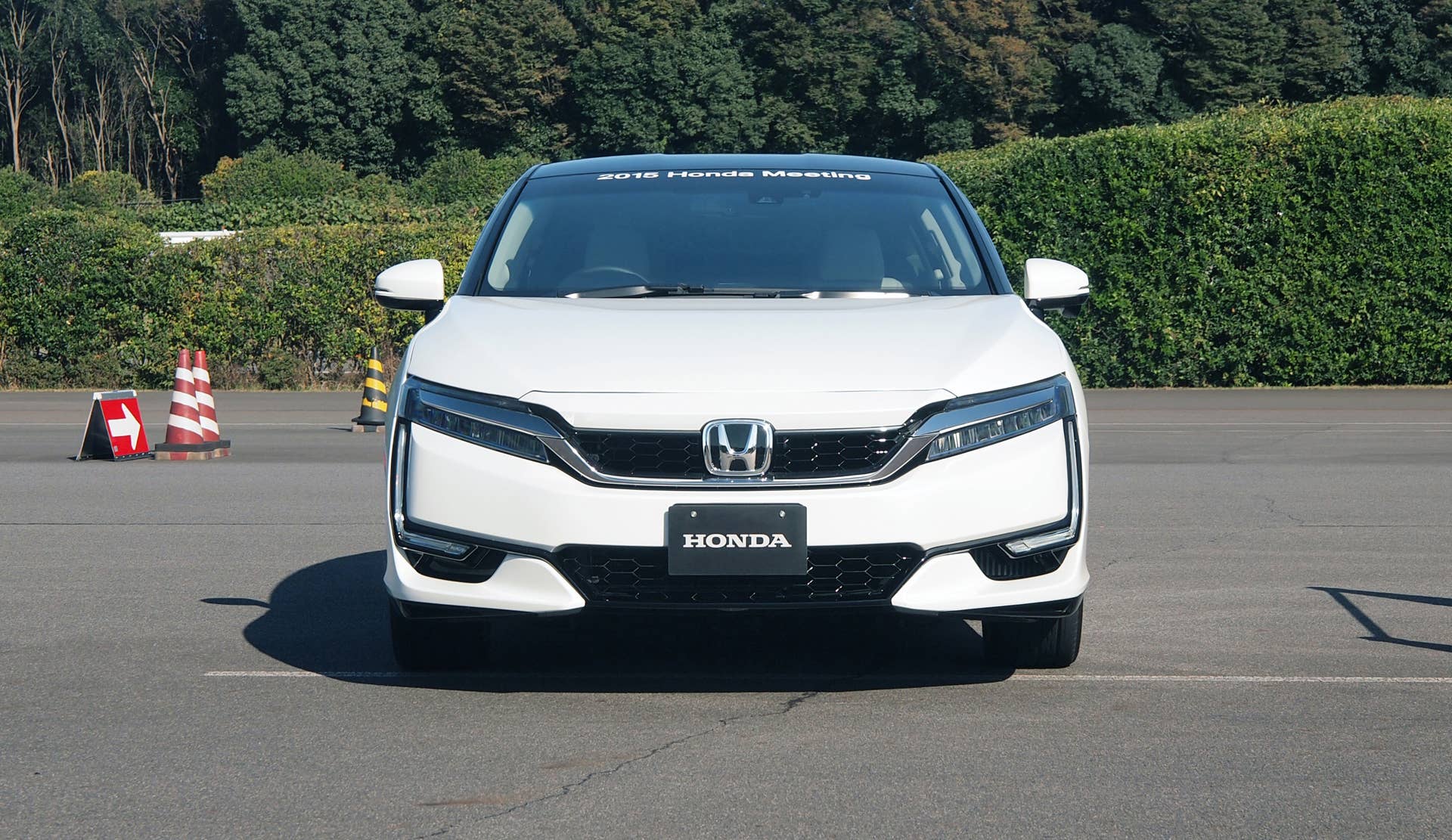 Honda FCEV hydrogen fuel cell electric vehicle front fascia