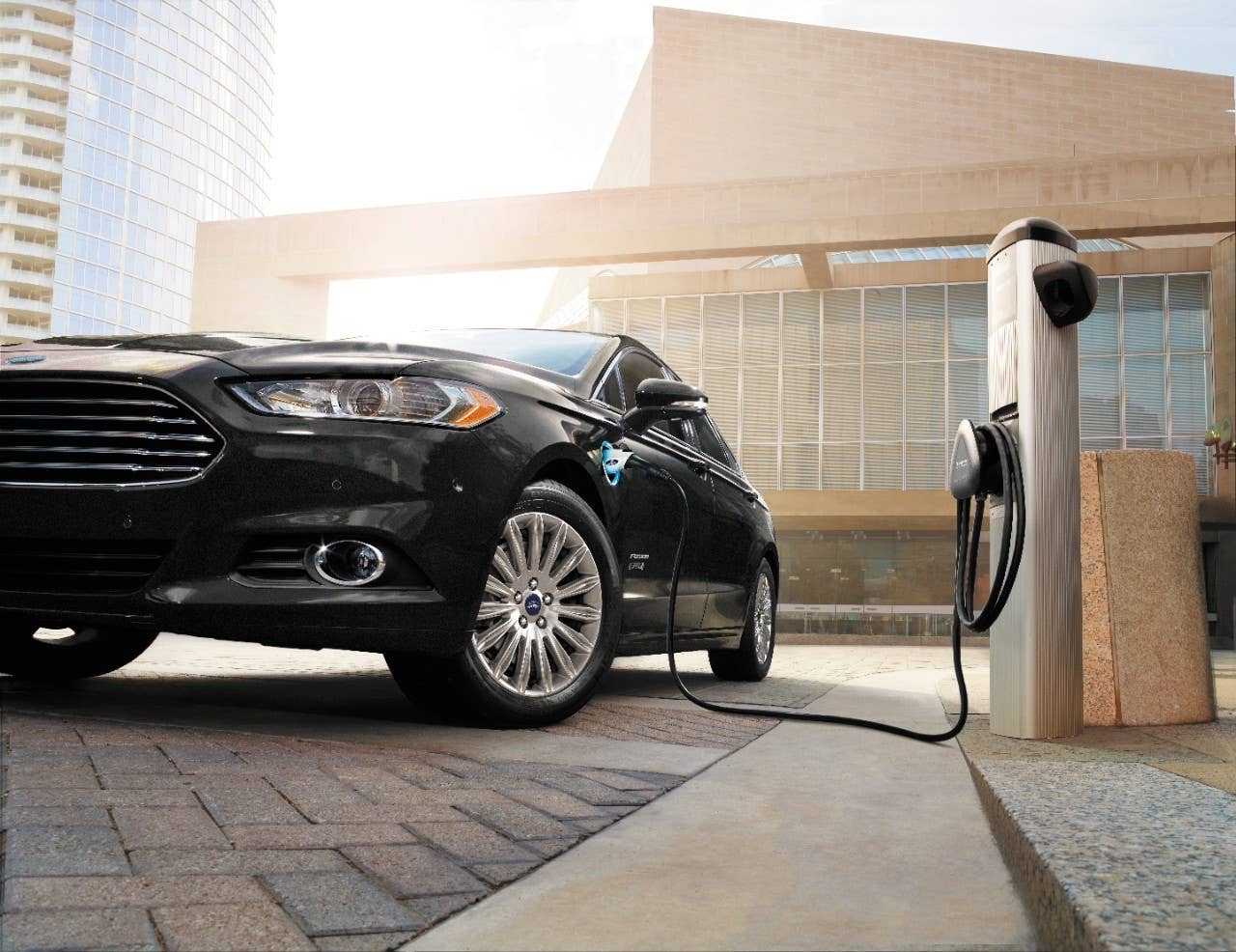 2016 Ford Fusion Energi PHEV charging.