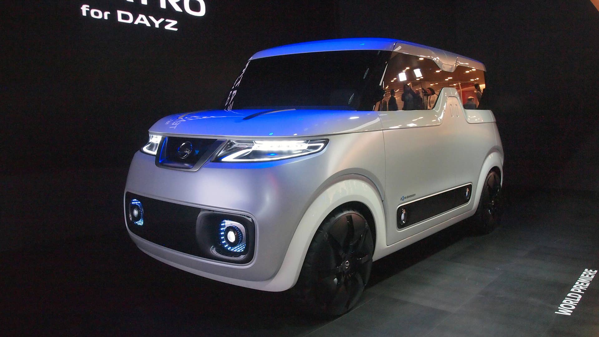 Nissan Teatro For Dayz Concept front 3/4 view