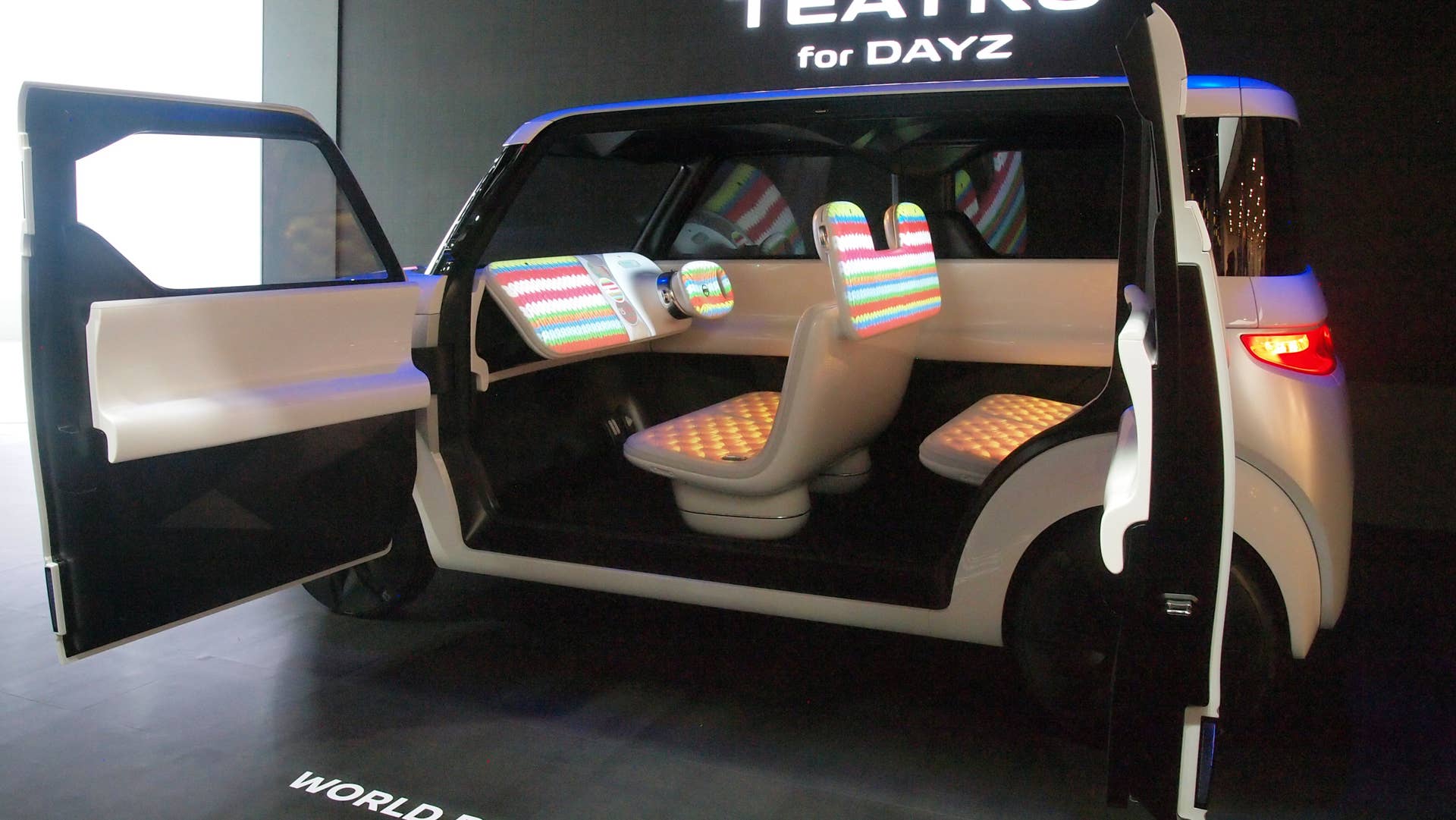 Nissan Teatro For Dayz Concept side view