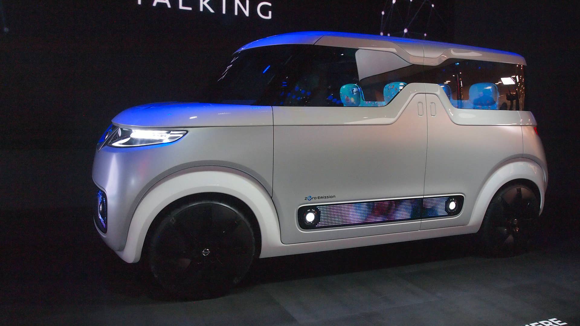 Nissan Teatro For Dayz Concept front 3/4