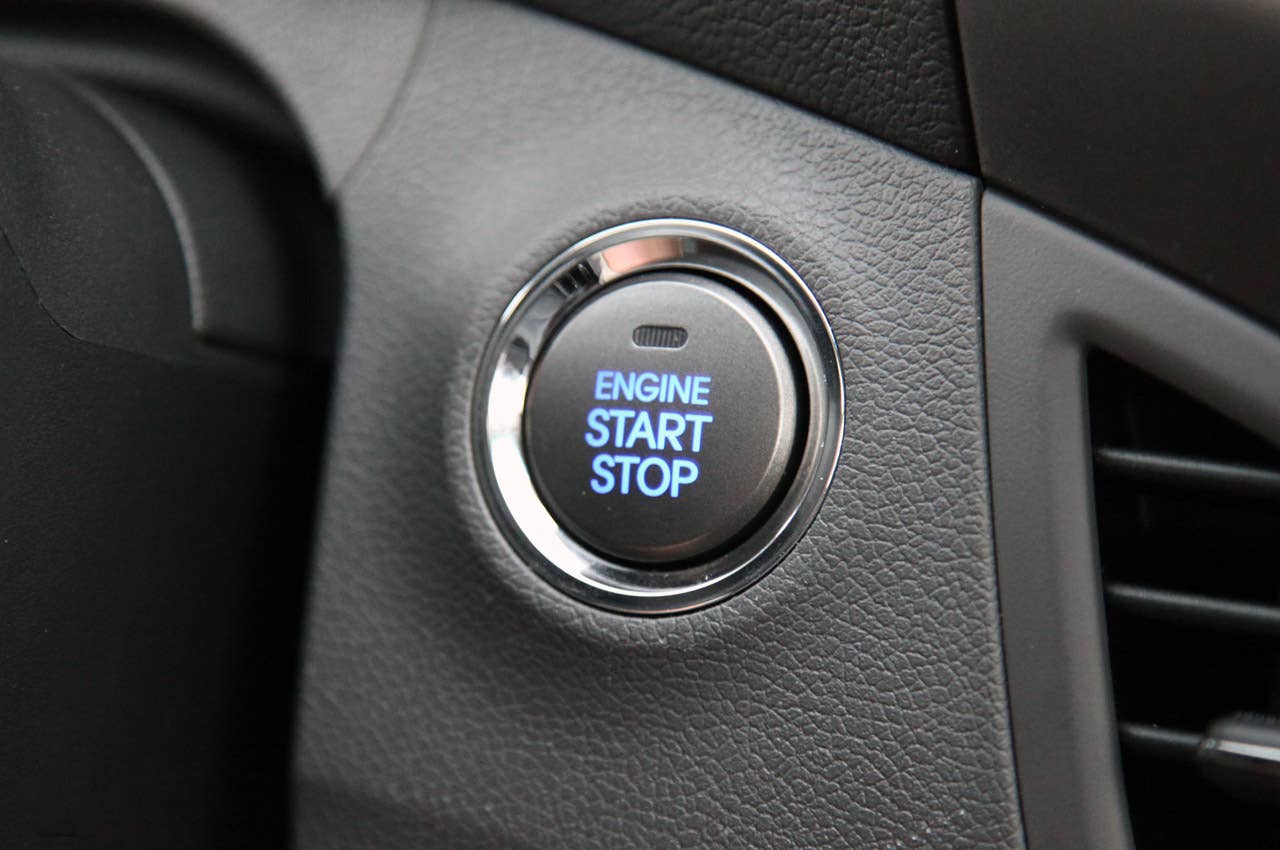 2011 Hyundai Elantra start button
