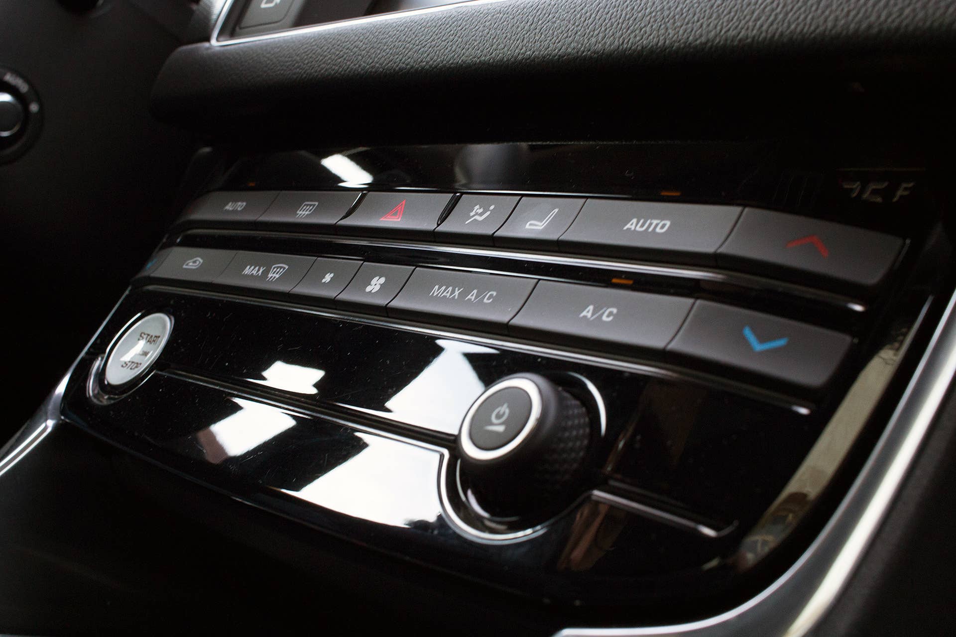 2016 Jaguar XF climate controls