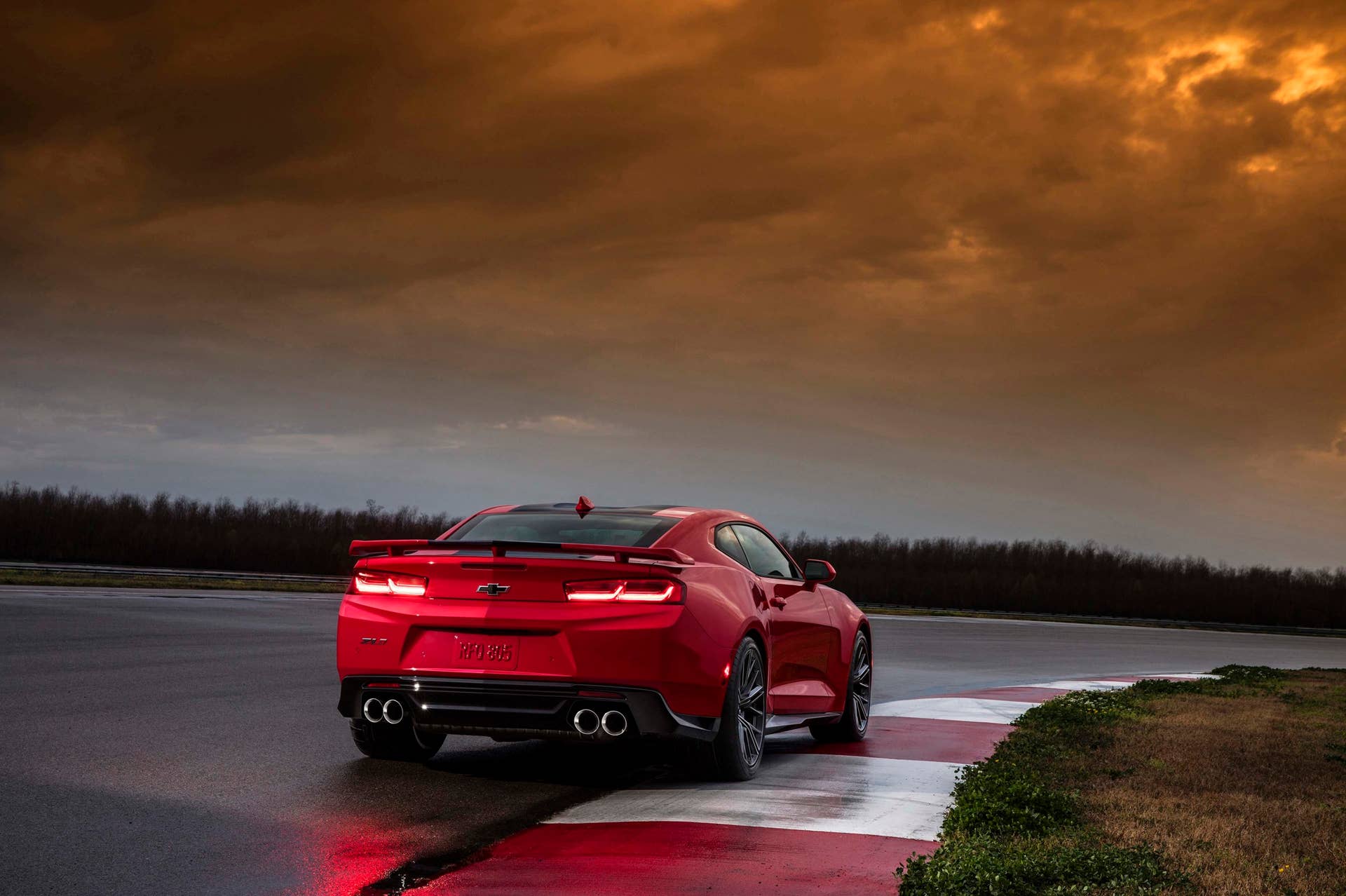 2017 chevy camaro zl1 back