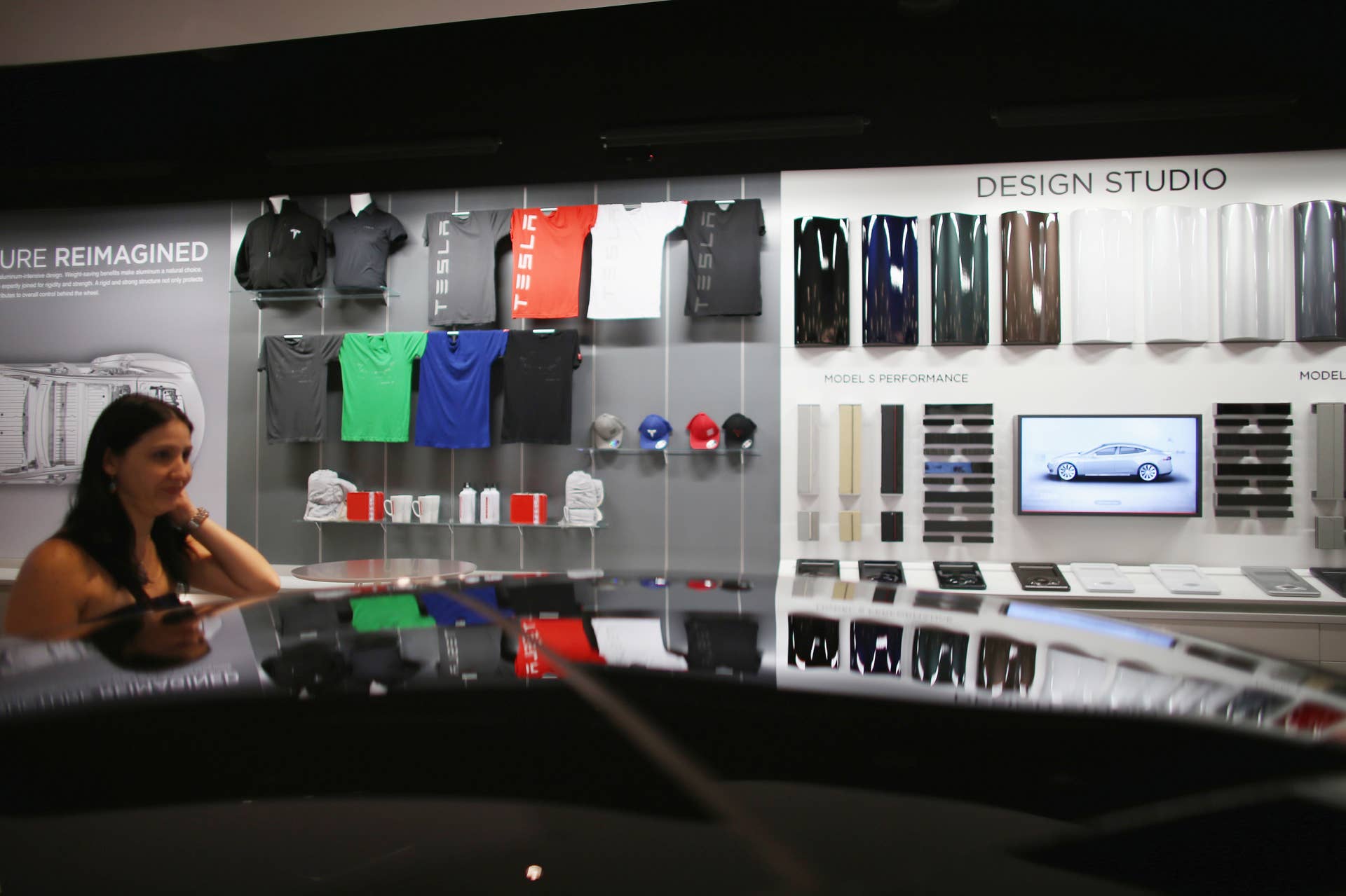 Electric Car Maker Tesla Opens Store In Miami Mall