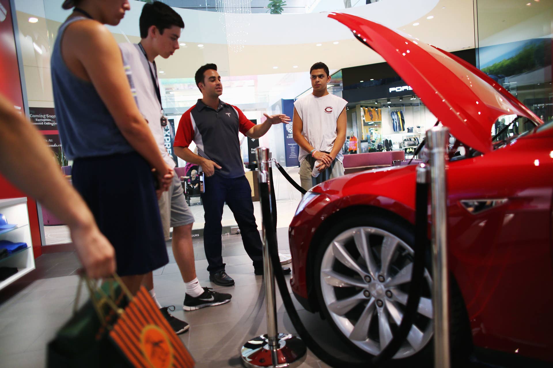 Electric Car Maker Tesla Opens Store In Miami Mall