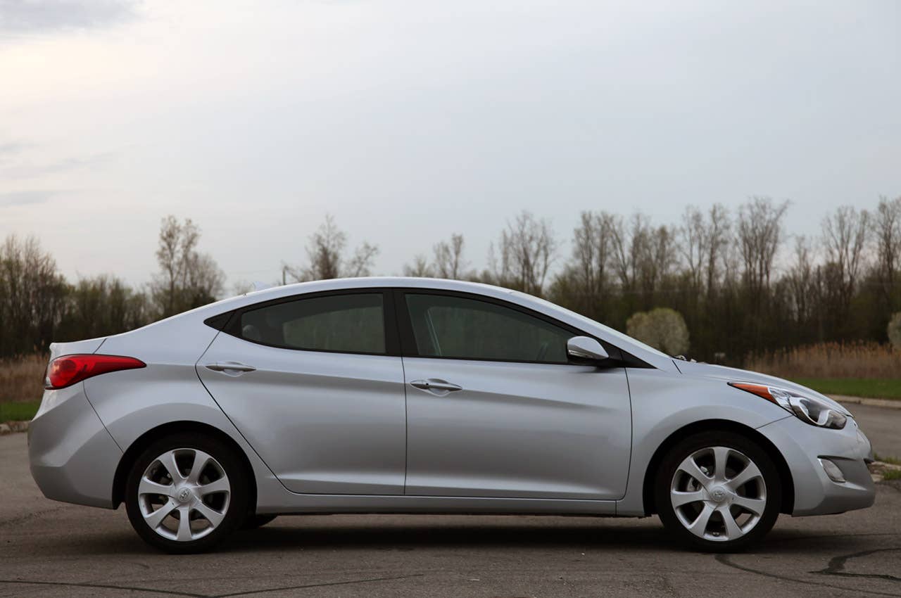 2011 Hyundai Elantra side view