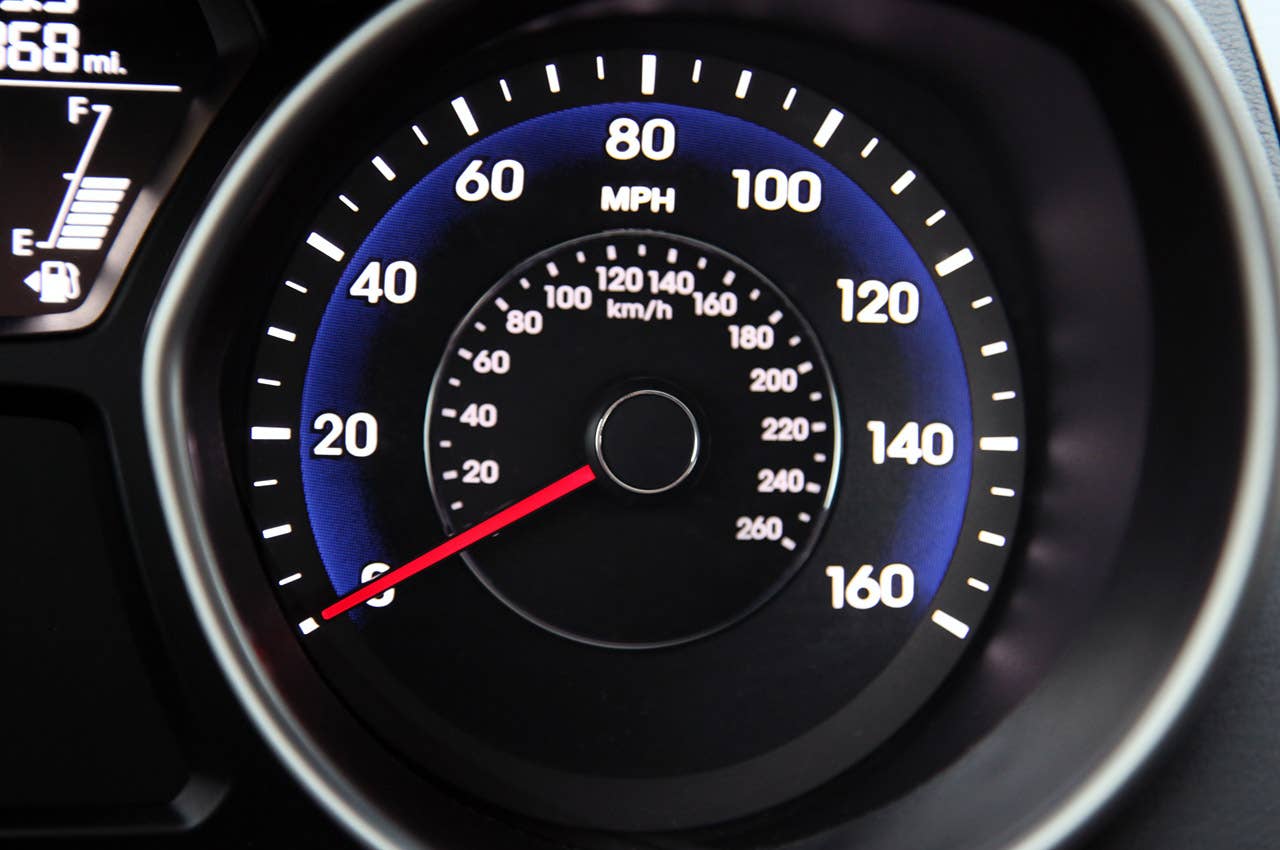 2011 Hyundai Elantra speedometer