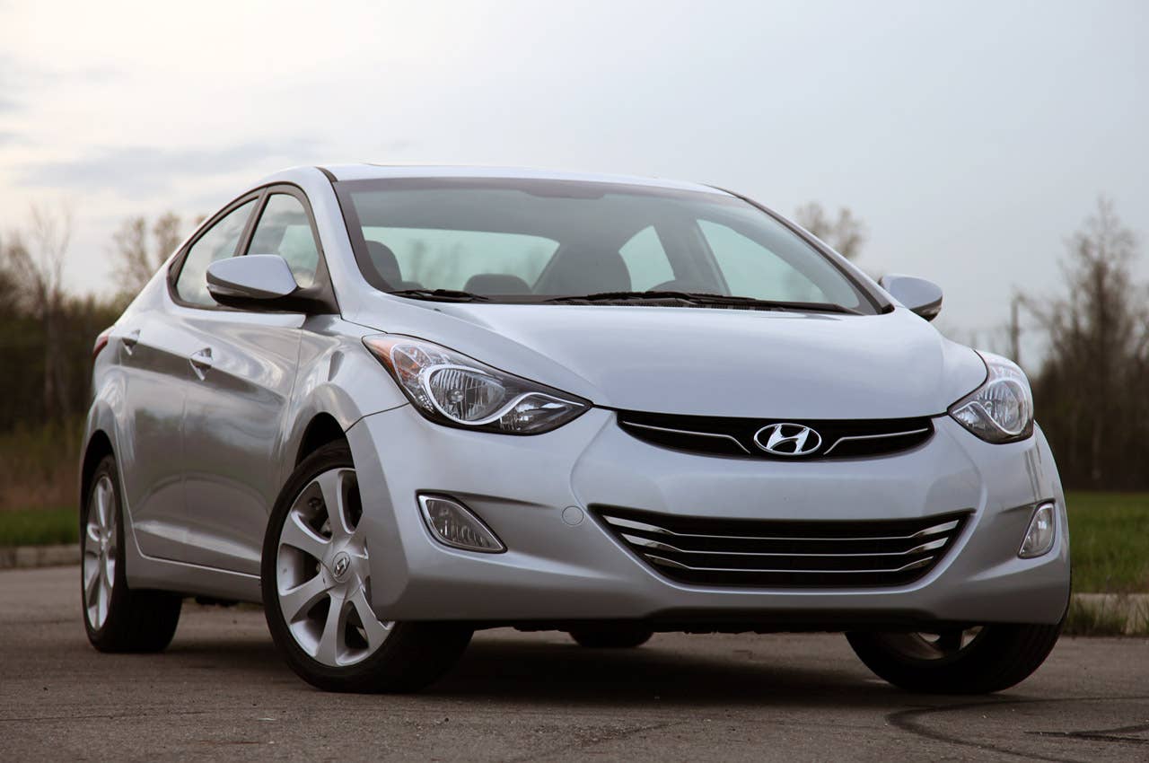 2011 Hyundai Elantra front 3/4 view
