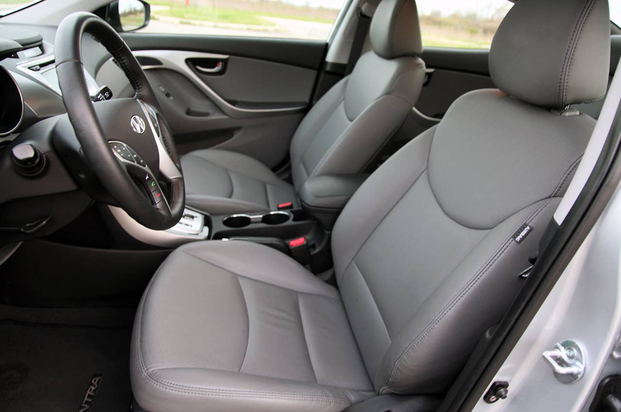 2011 Hyundai Elantra front seats