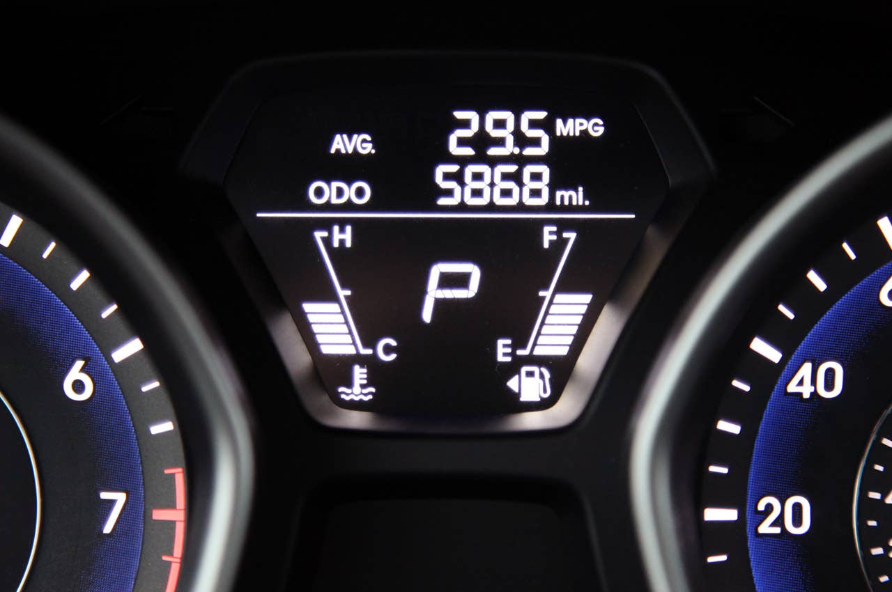 2011 Hyundai Elantra digital readout