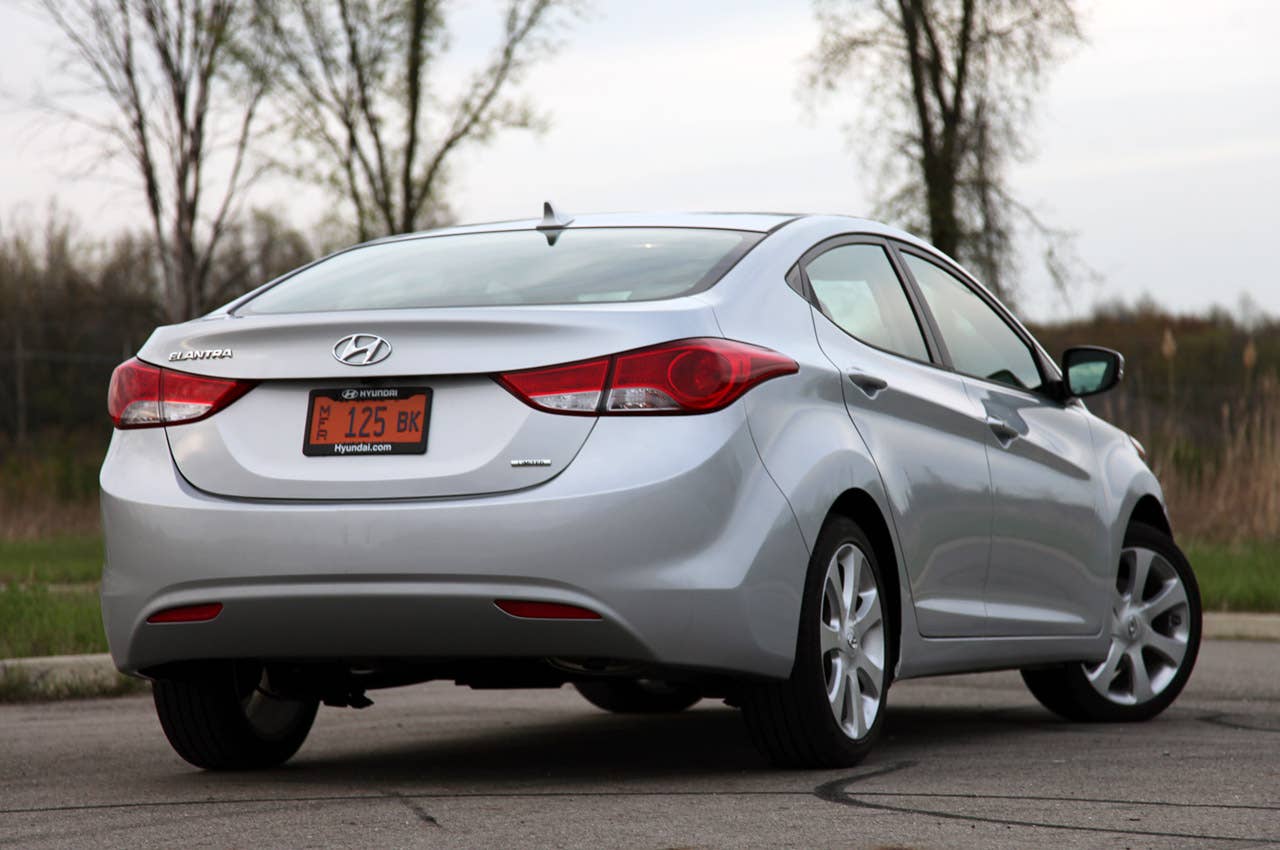 2011 Hyundai Elantra rear 3/4 view