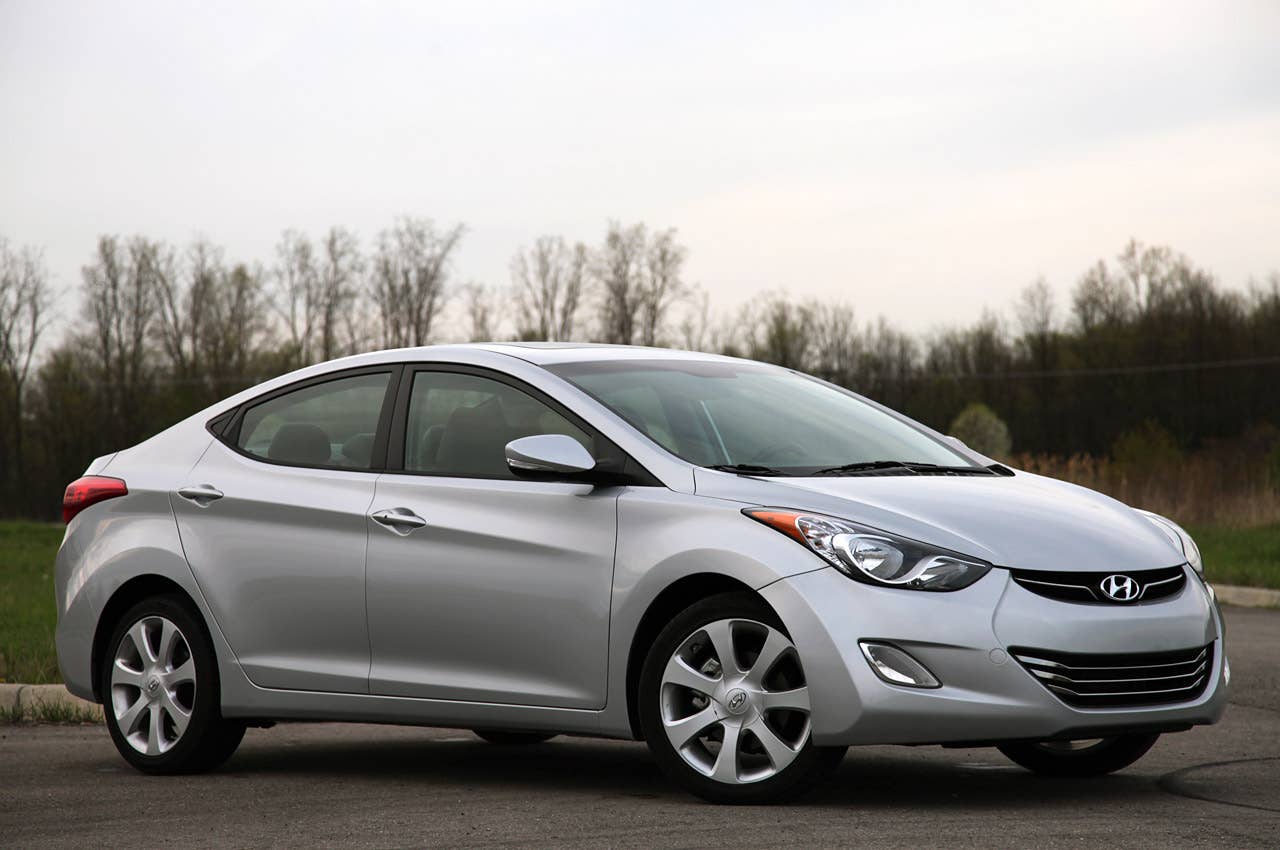 2011 Hyundai Elantra front 3/4 view