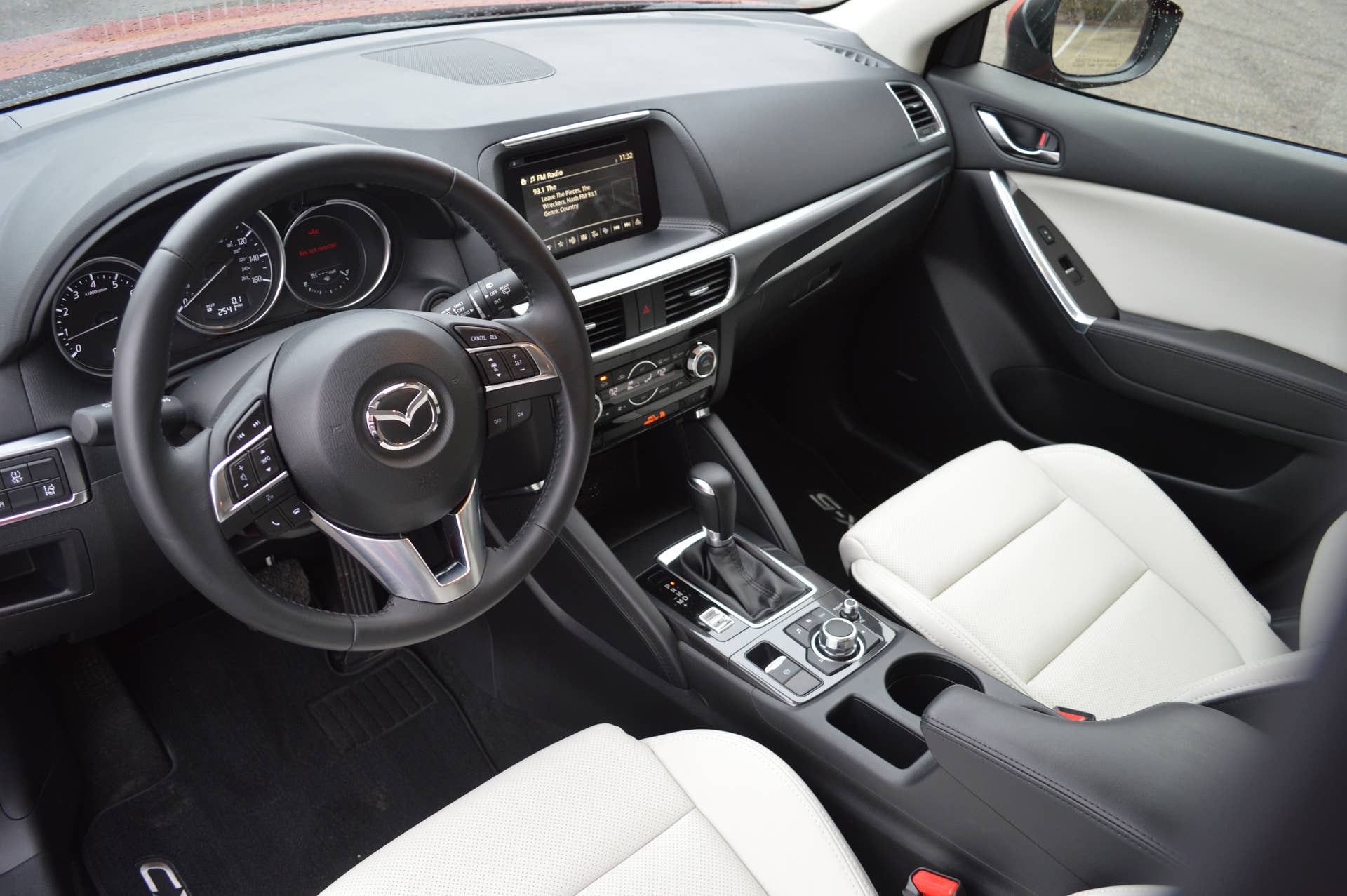 2016 Mazda CX-5 interior parchment leather black