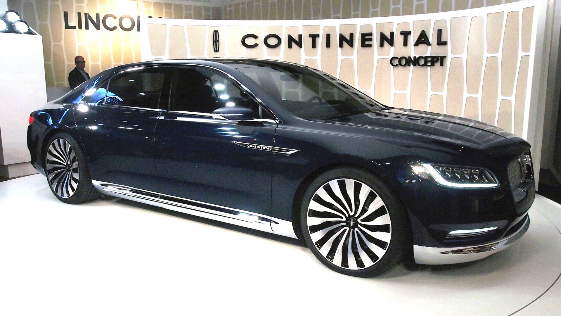 Lincoln Continental Concept front view