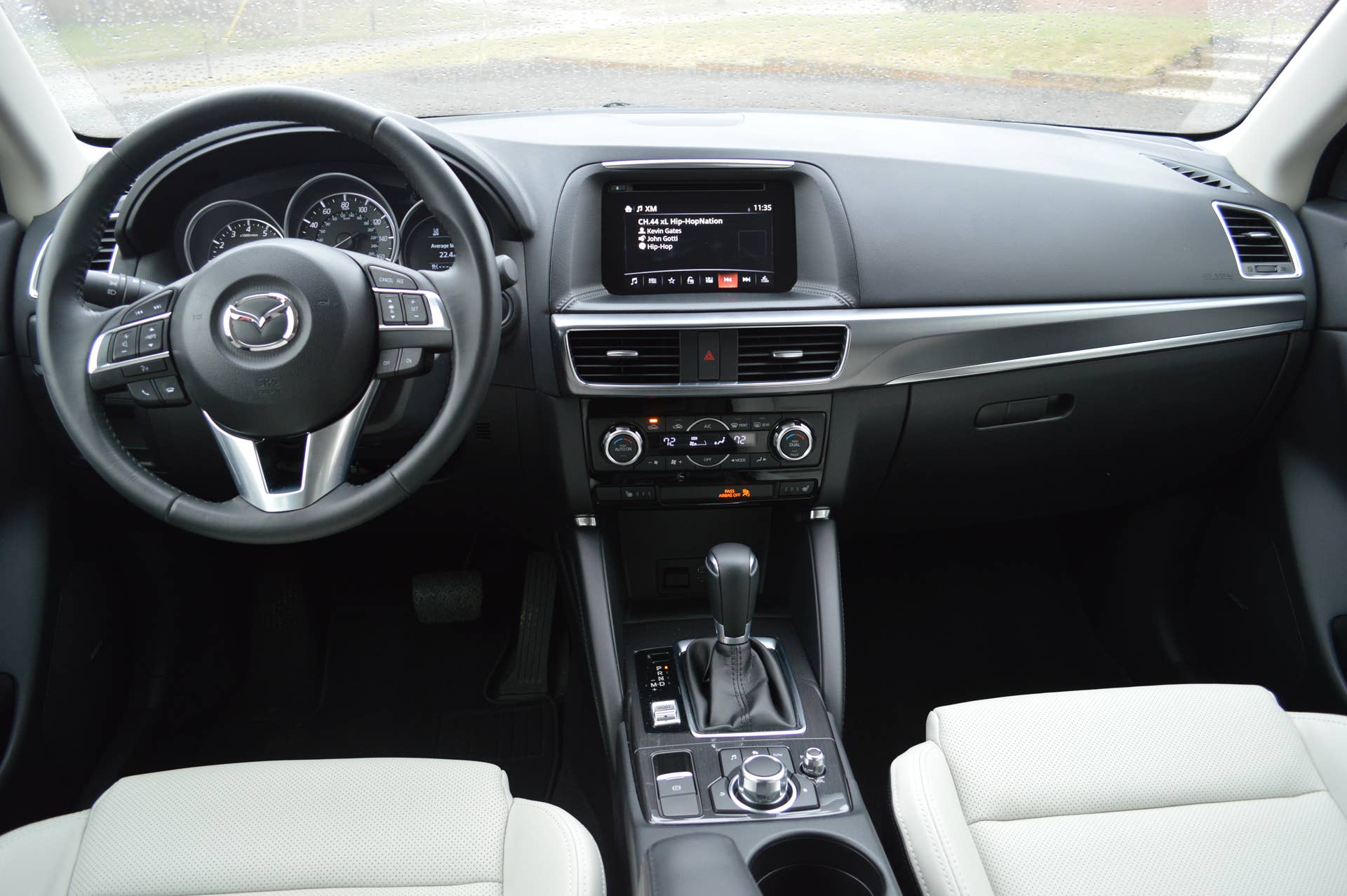 2016 Mazda CX-5 interior dashboard