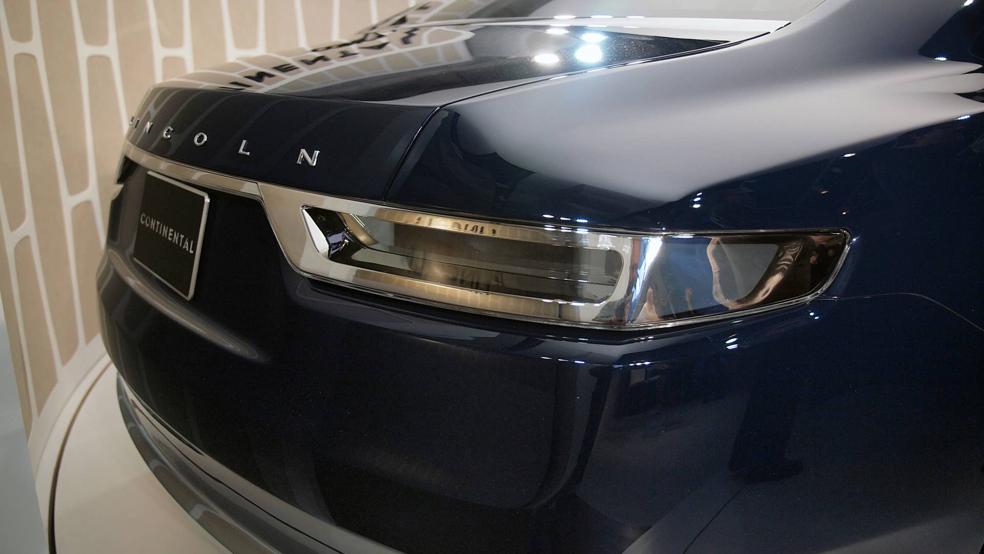 Lincoln Continental Concept rear lights