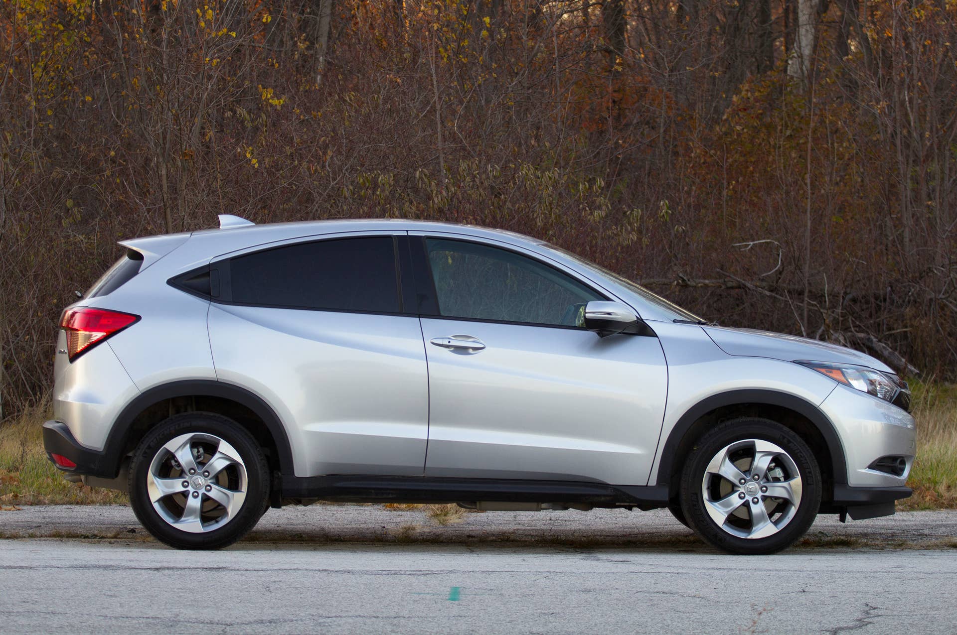 2016 Honda HR-V profile