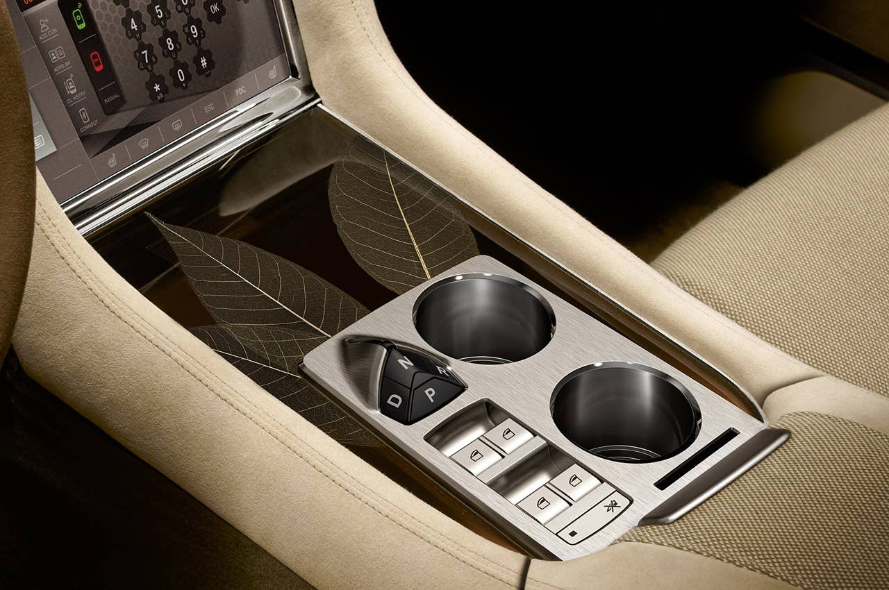 2012 Fisker Karma center console
