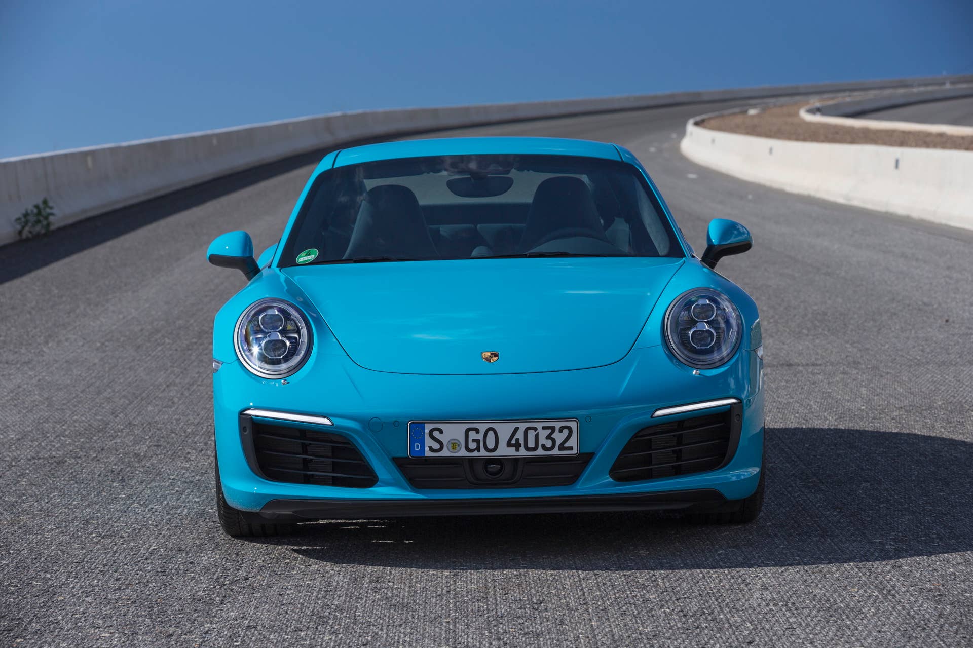 2017 Porsche 911 Carrera S front