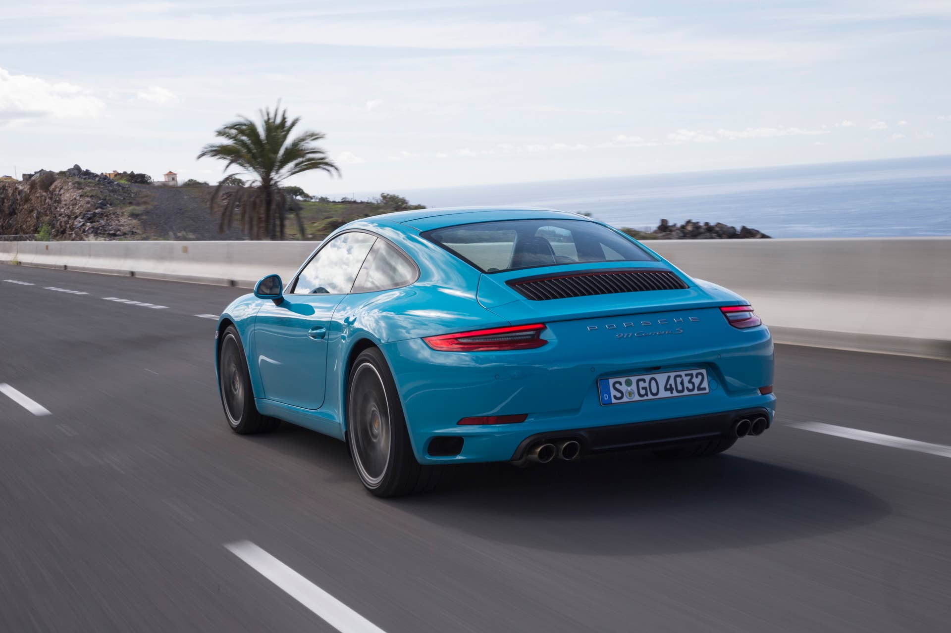 2017 Porsche 911 Carrera S rear 3/4