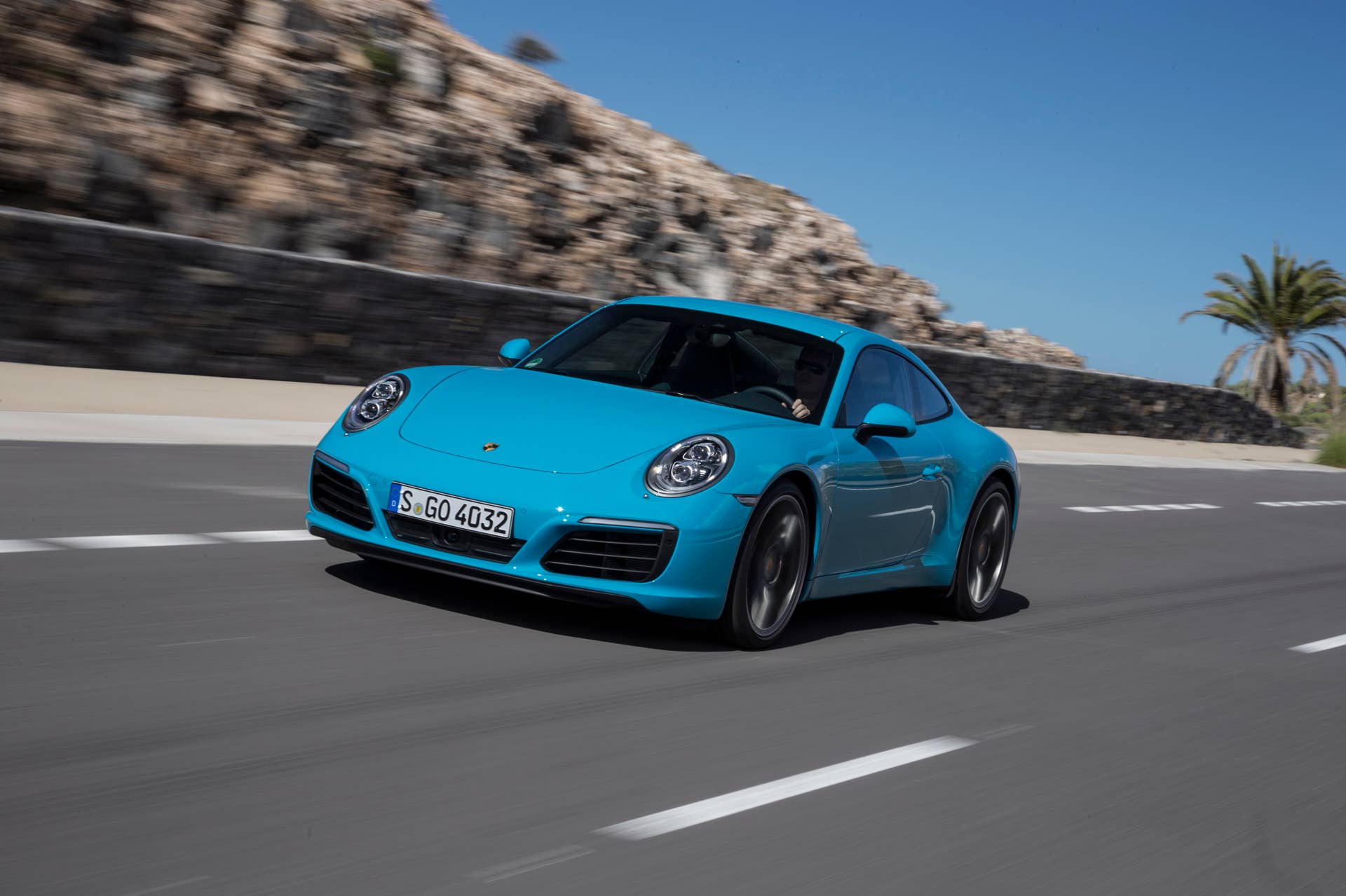 2017 Porsche 911 Carrera S in Tenerife