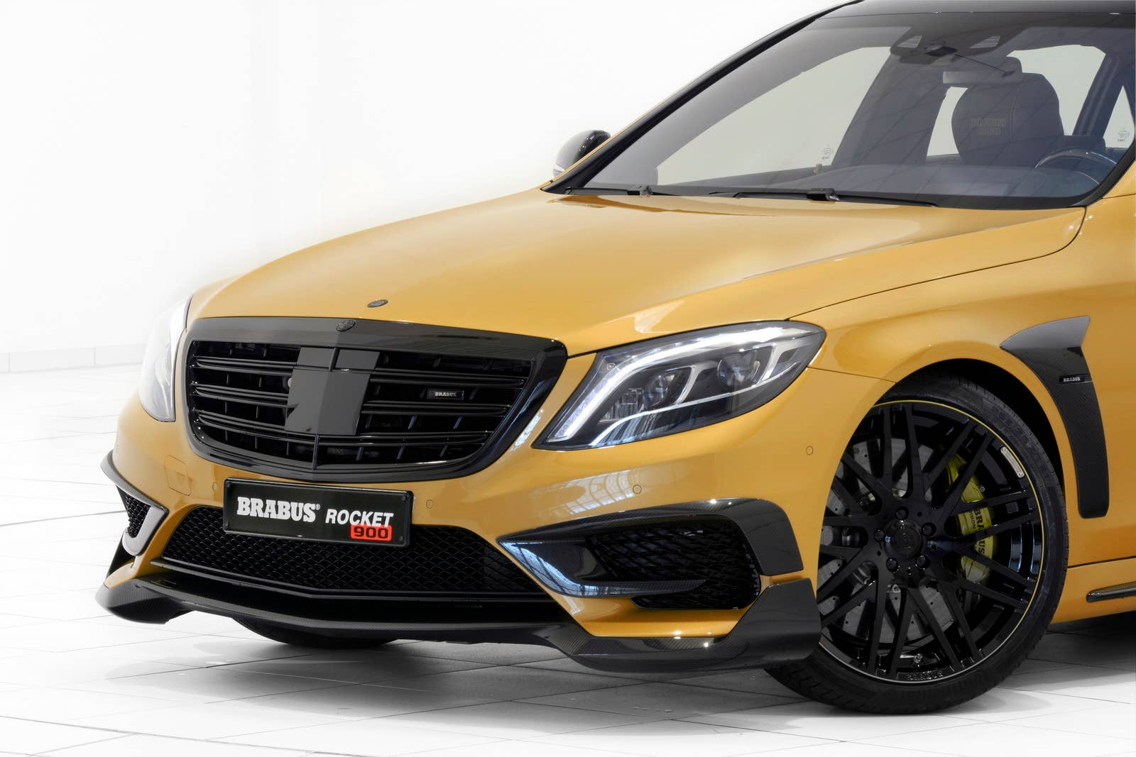 Brabus Rocket 900 Desert Gold Edition studio front detail