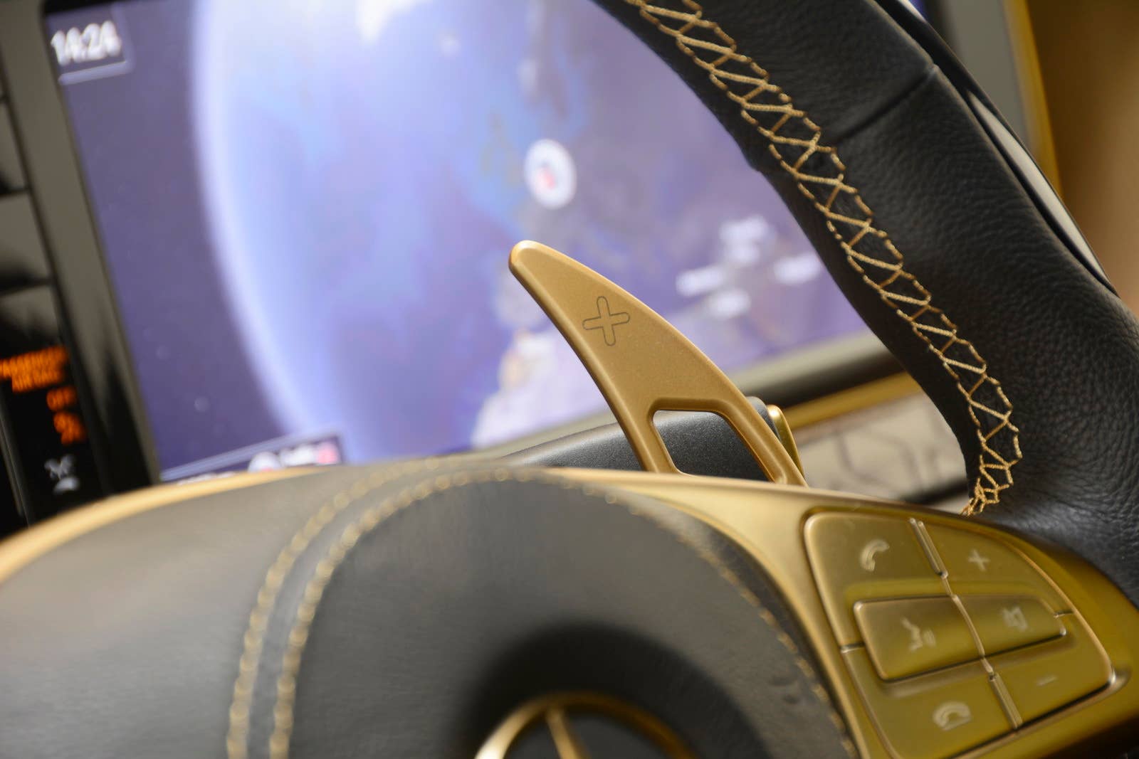 Brabus Rocket 900 Desert Gold Edition studio shifter