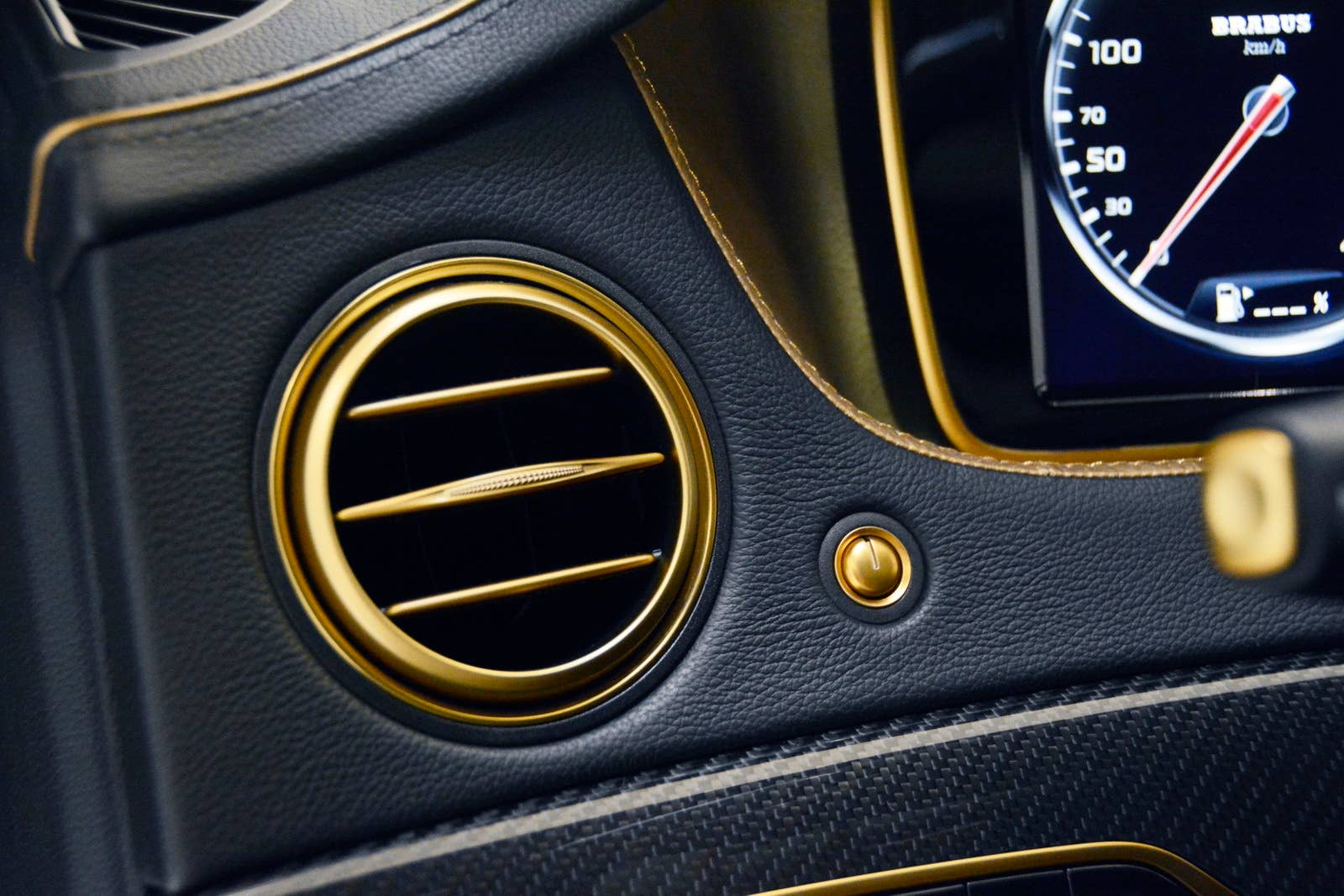 Brabus Rocket 900 Desert Gold Edition studio interior vents