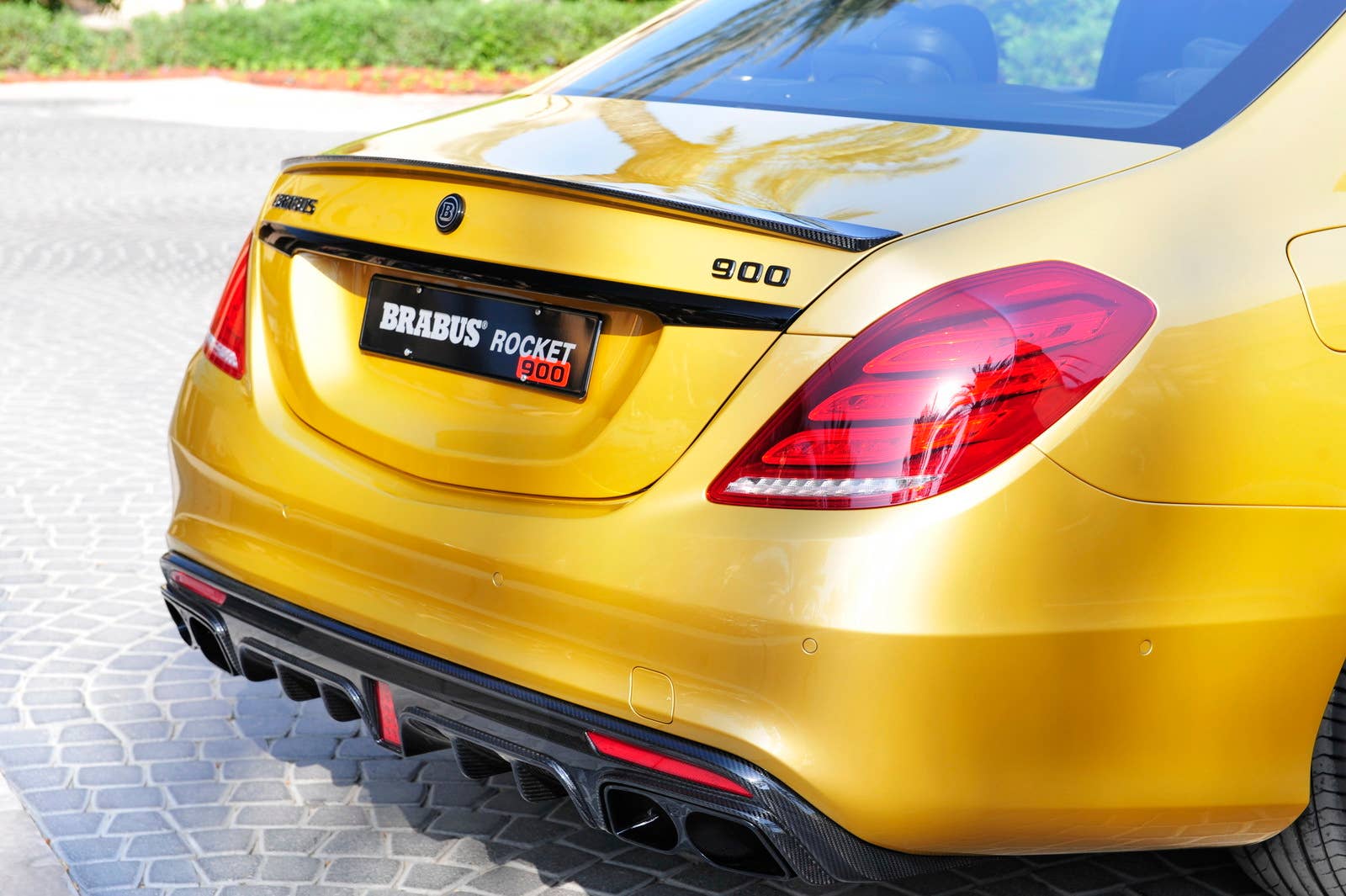 Brabus Rocket 900 Desert Gold Edition rear detail