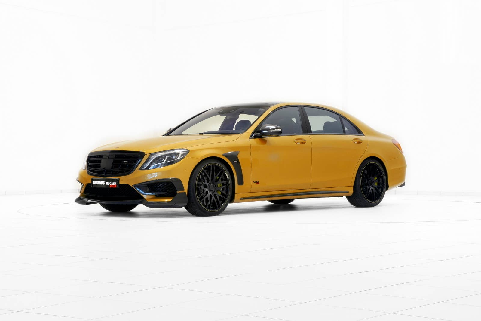 Brabus Rocket 900 Desert Gold Edition studio front 3/4