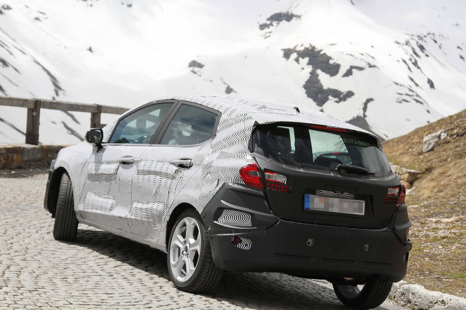 2018 ford fiesta back