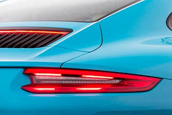 2017 Porsche 911 Carrera