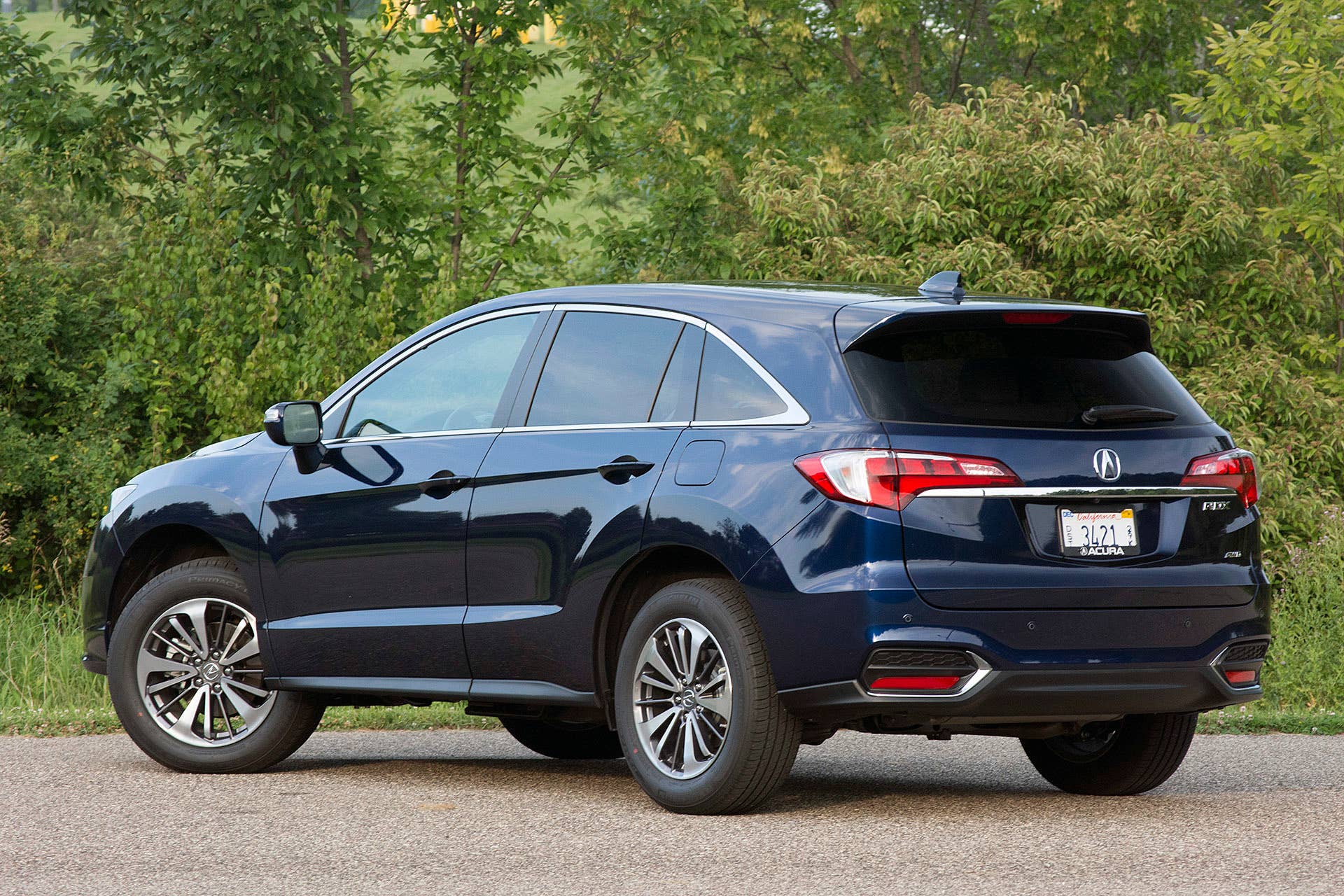 2016 Acura RDX rear 3/4 view