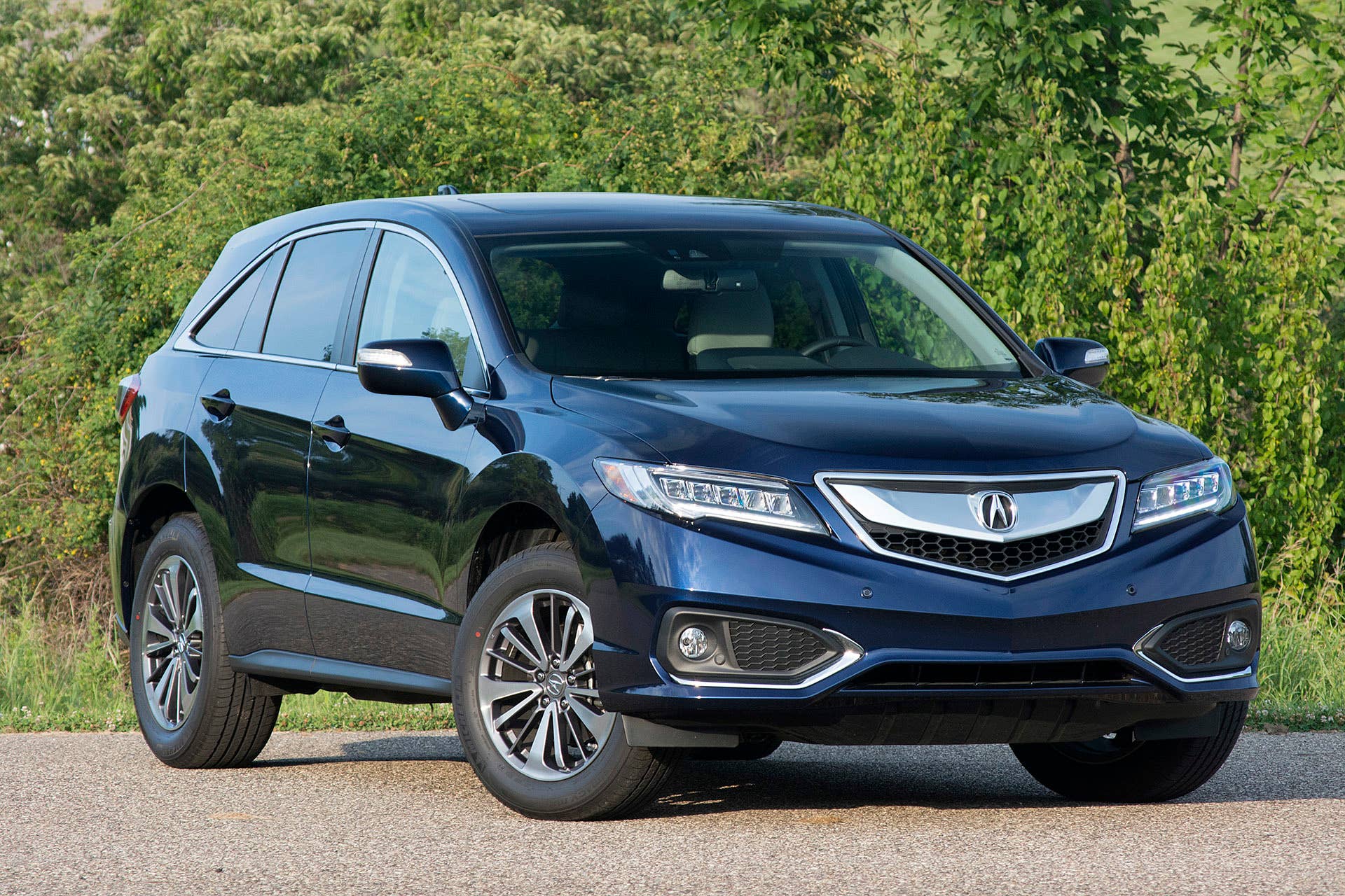2016 Acura RDX front 3/4 view