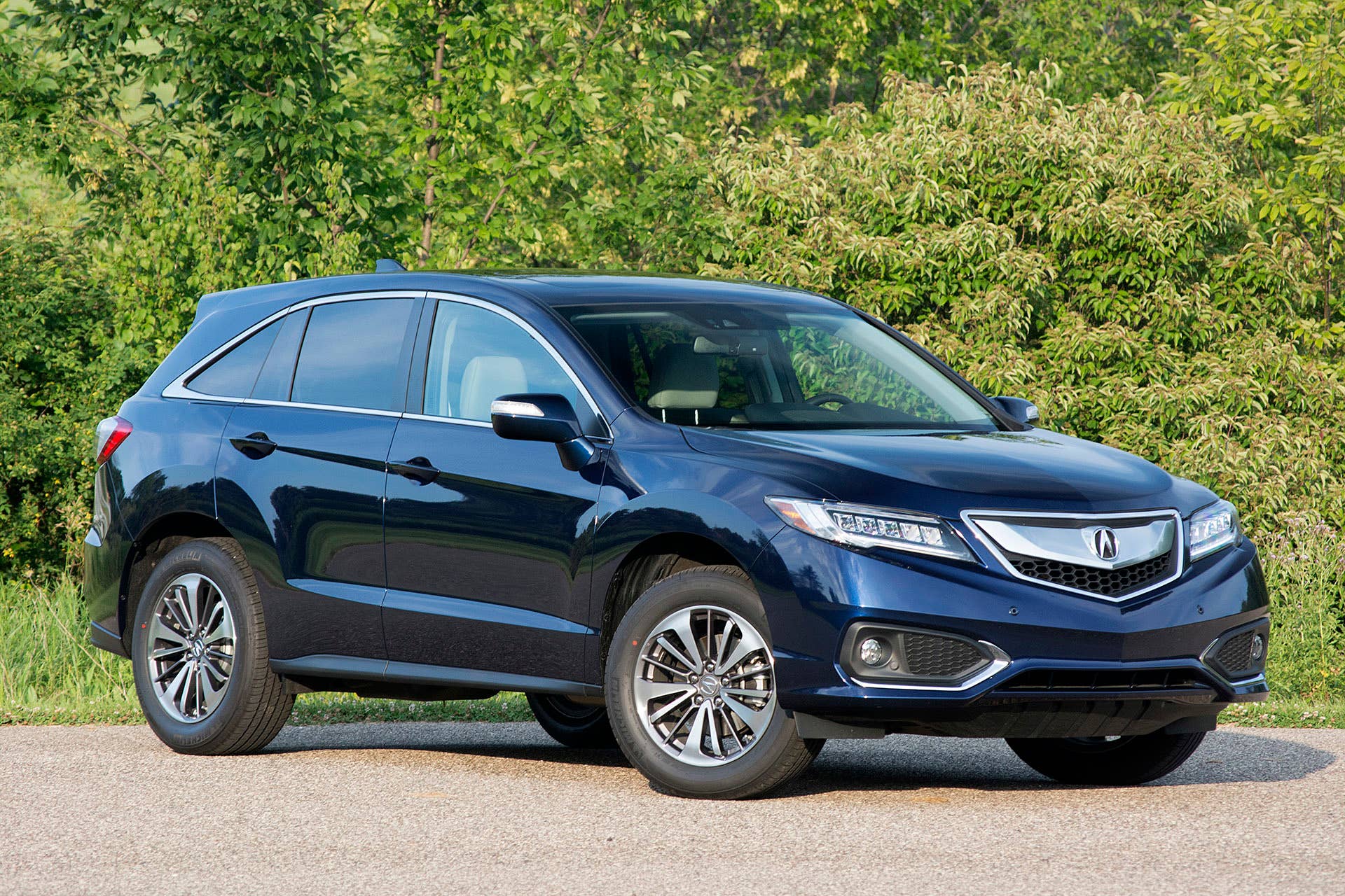 2016 Acura RDX front 3/4 view