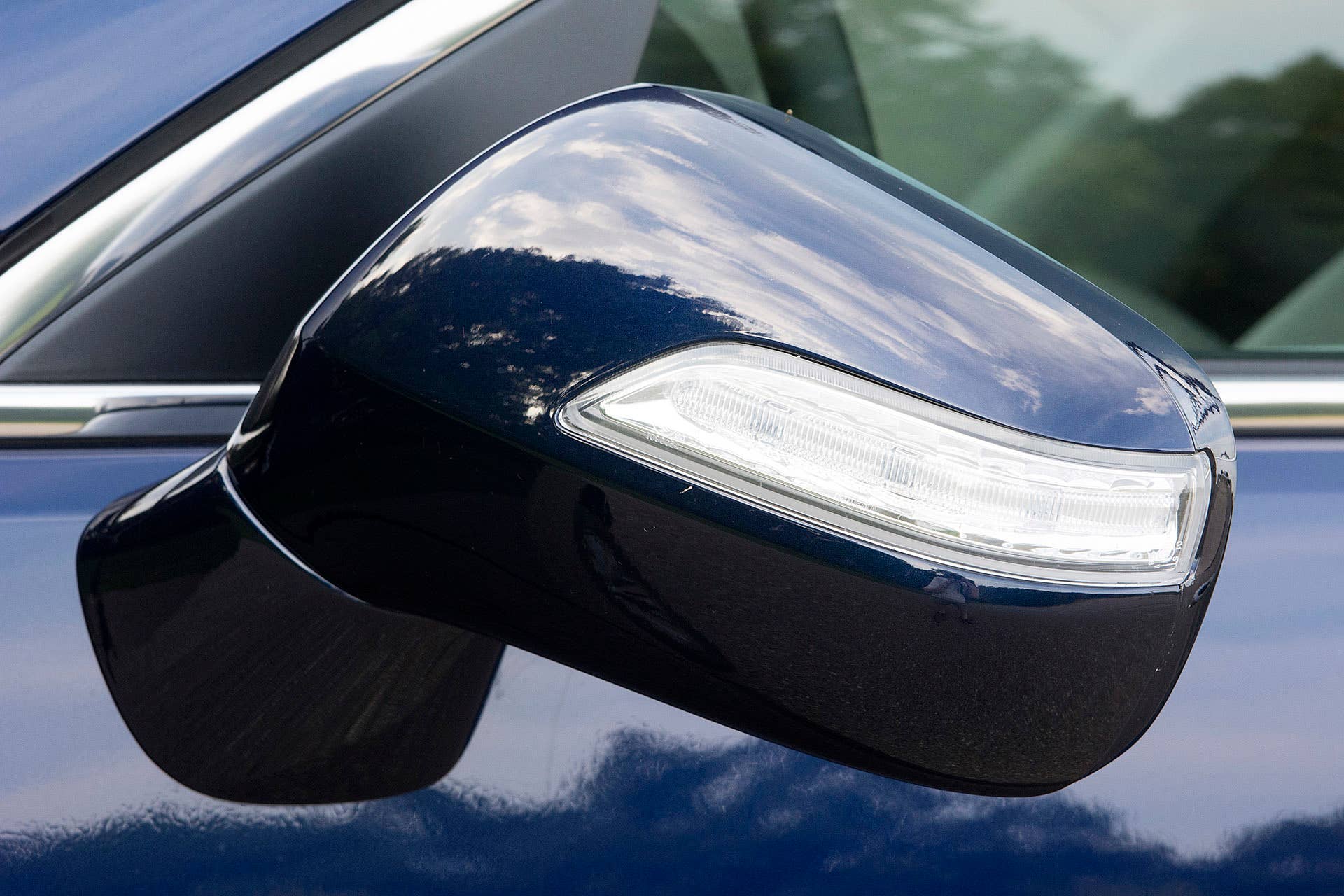 2016 Acura RDX side mirror