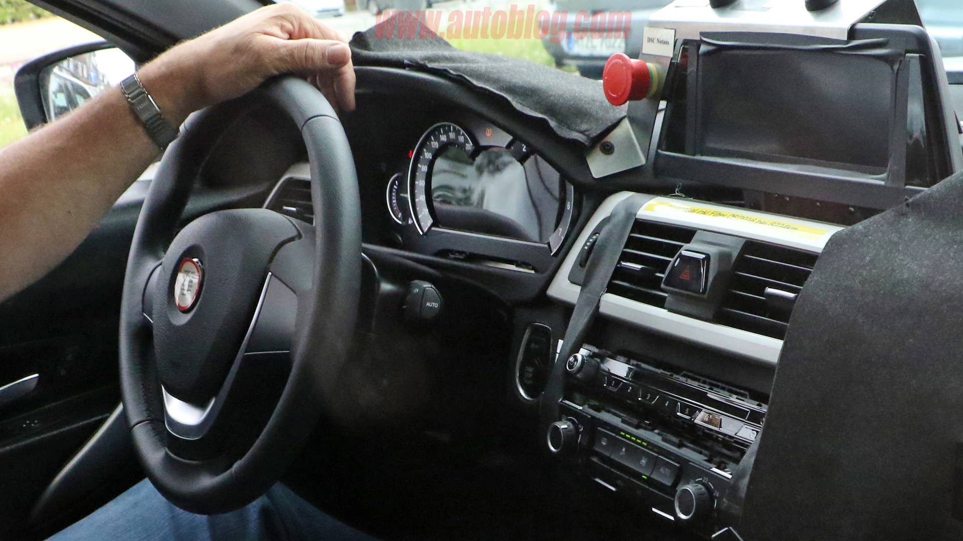 2018 BMW 3 Series Interior Center Console